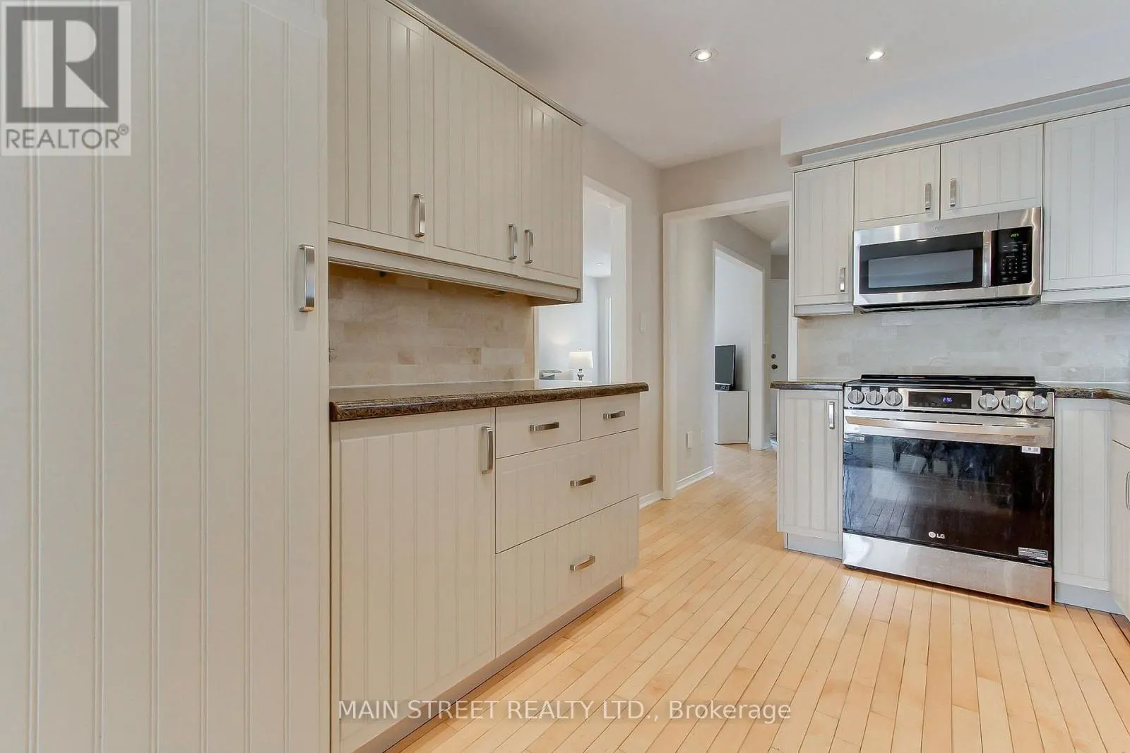 70 DUNSMORE CRESCENT