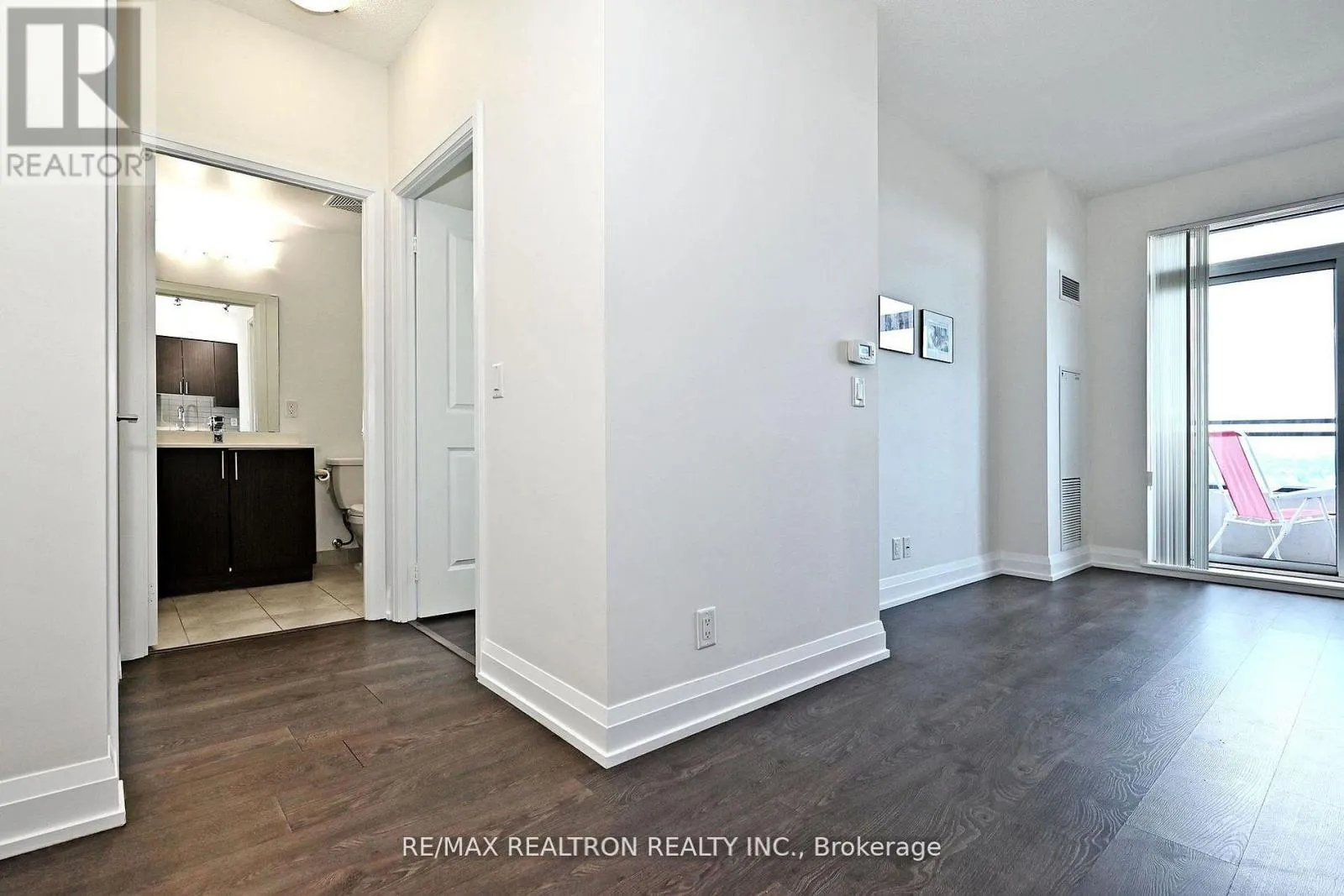 1122 - 7900 BATHURST STREET