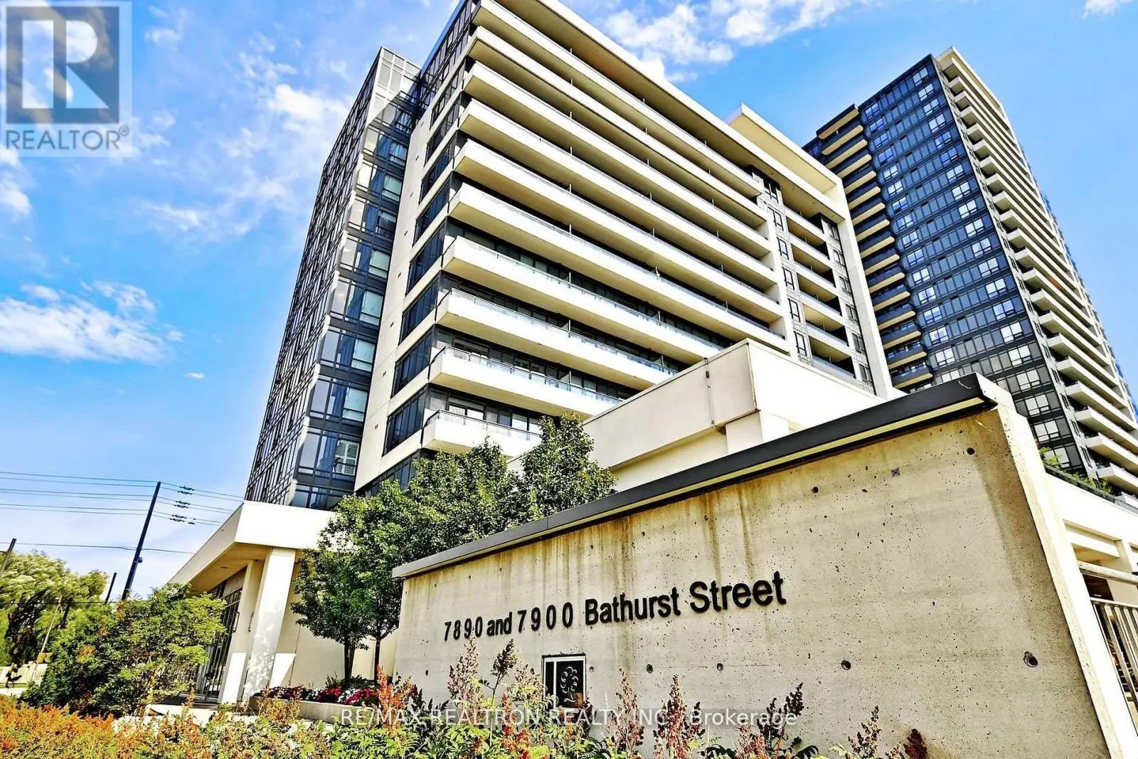 1122 - 7900 BATHURST STREET
