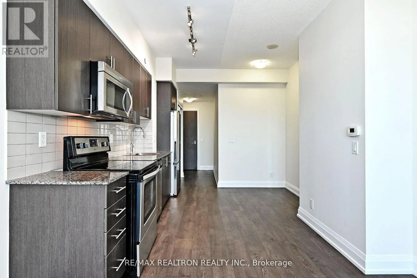 1122 - 7900 BATHURST STREET