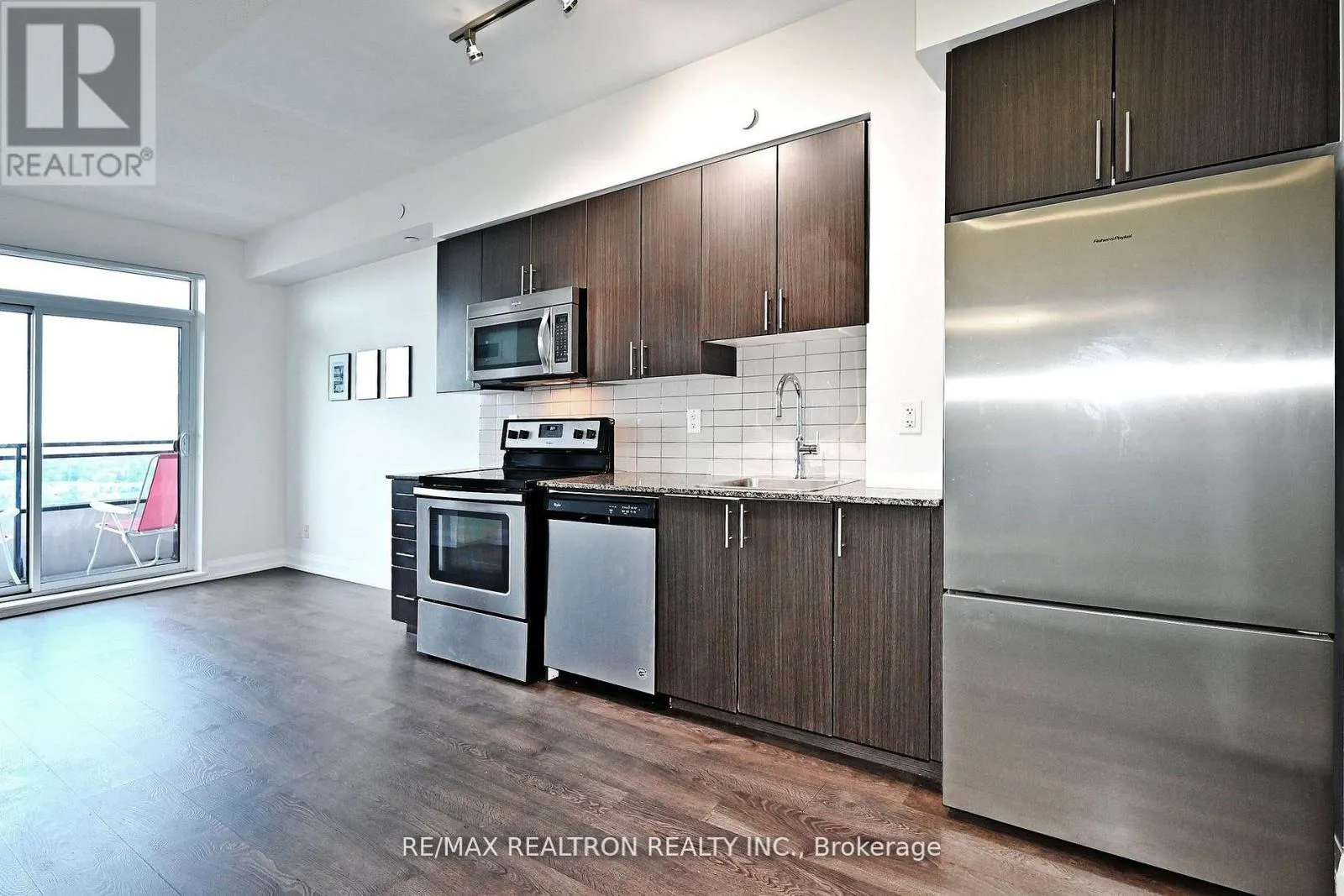 1122 - 7900 BATHURST STREET