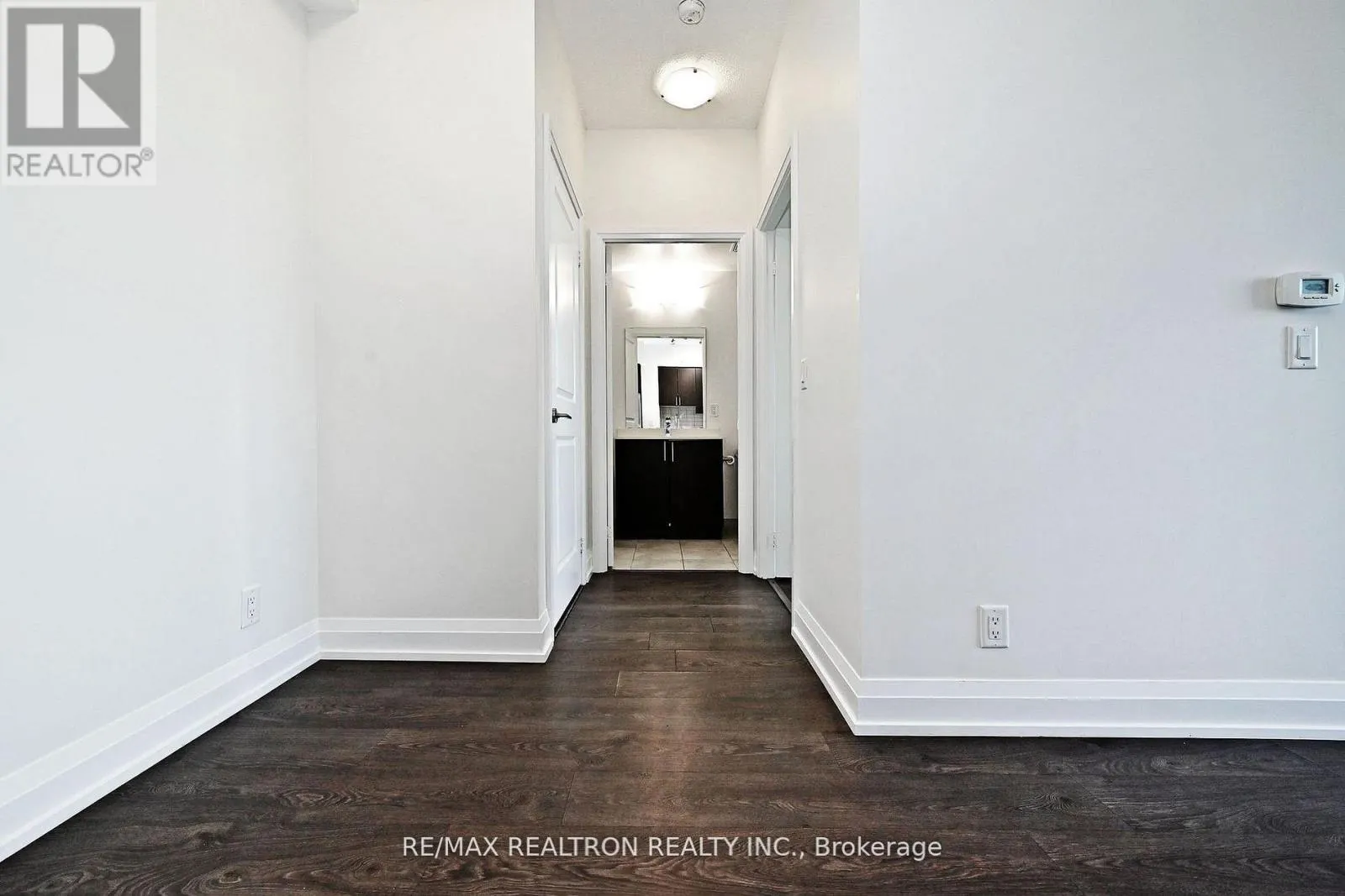 1122 - 7900 BATHURST STREET