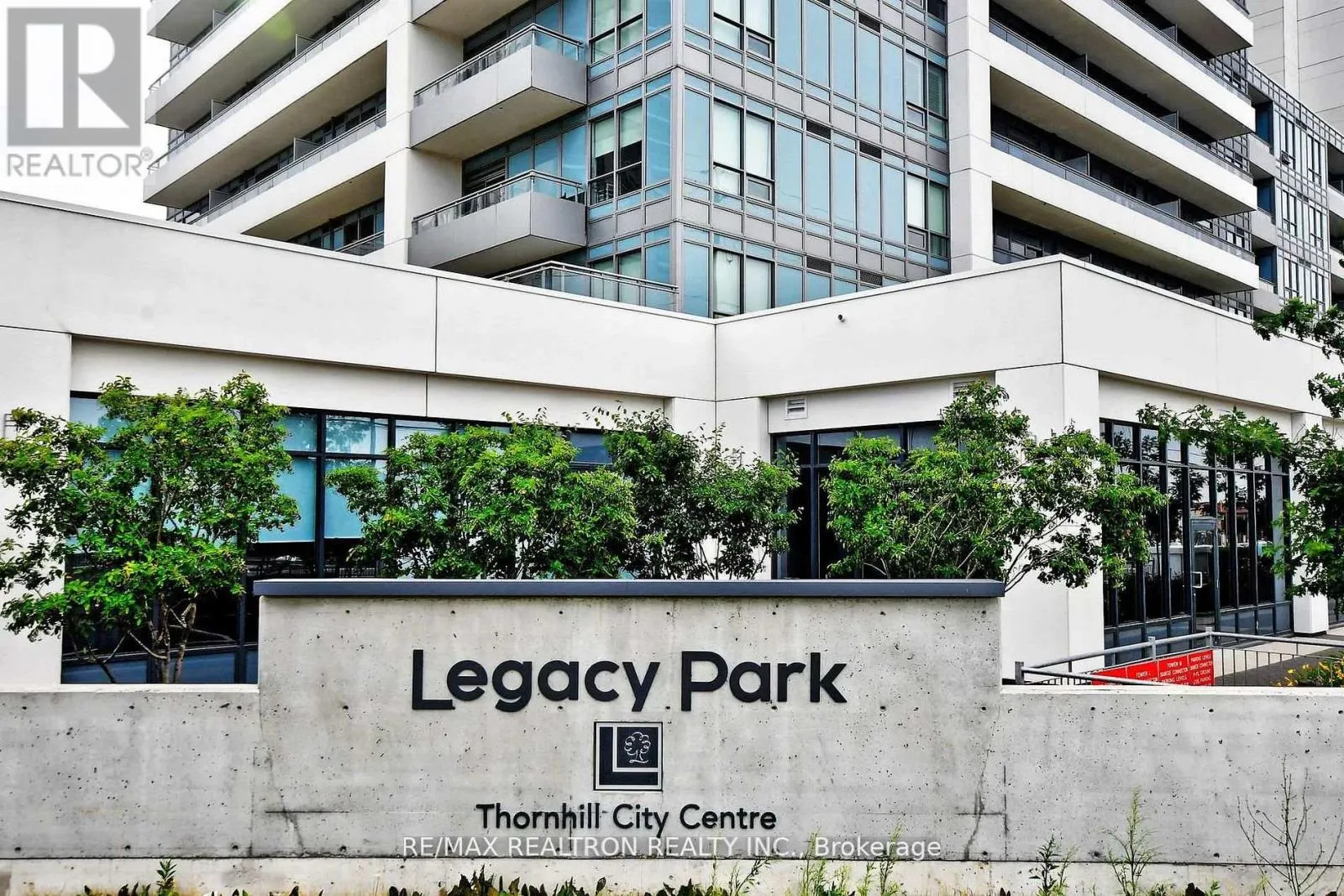 1122 - 7900 BATHURST STREET