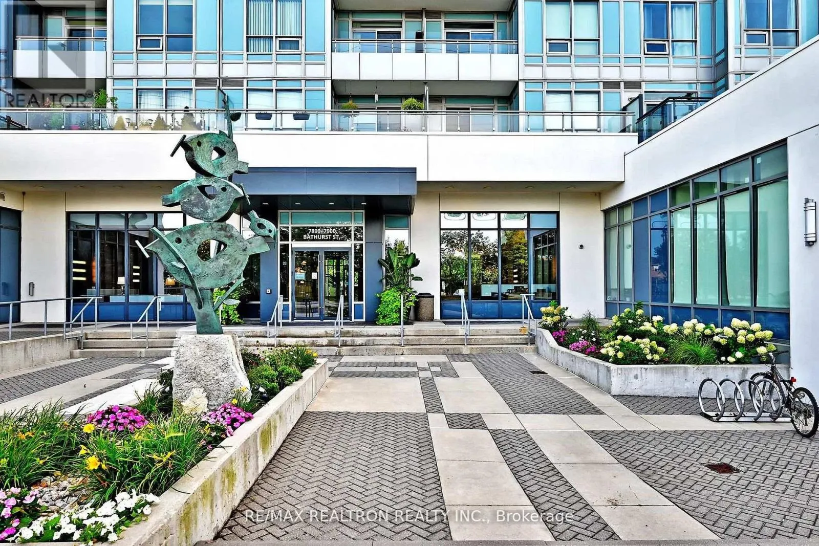 1122 - 7900 BATHURST STREET
