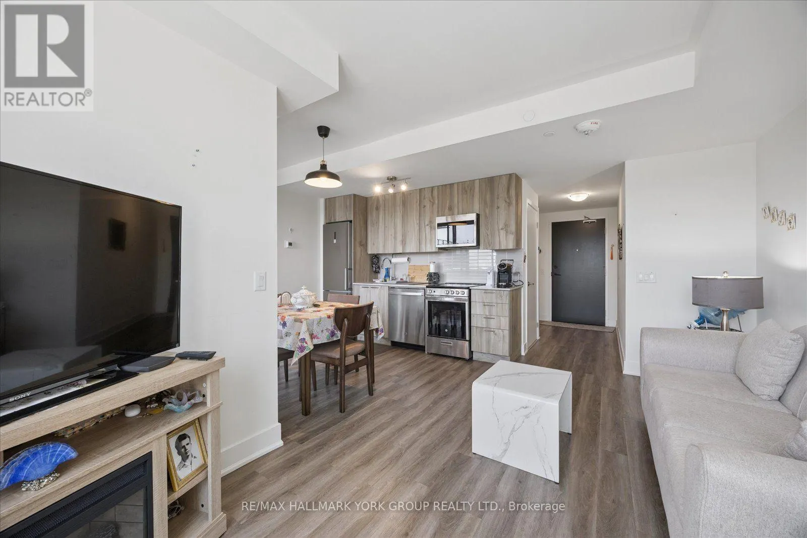 420 - 185 DEERFIELD ROAD