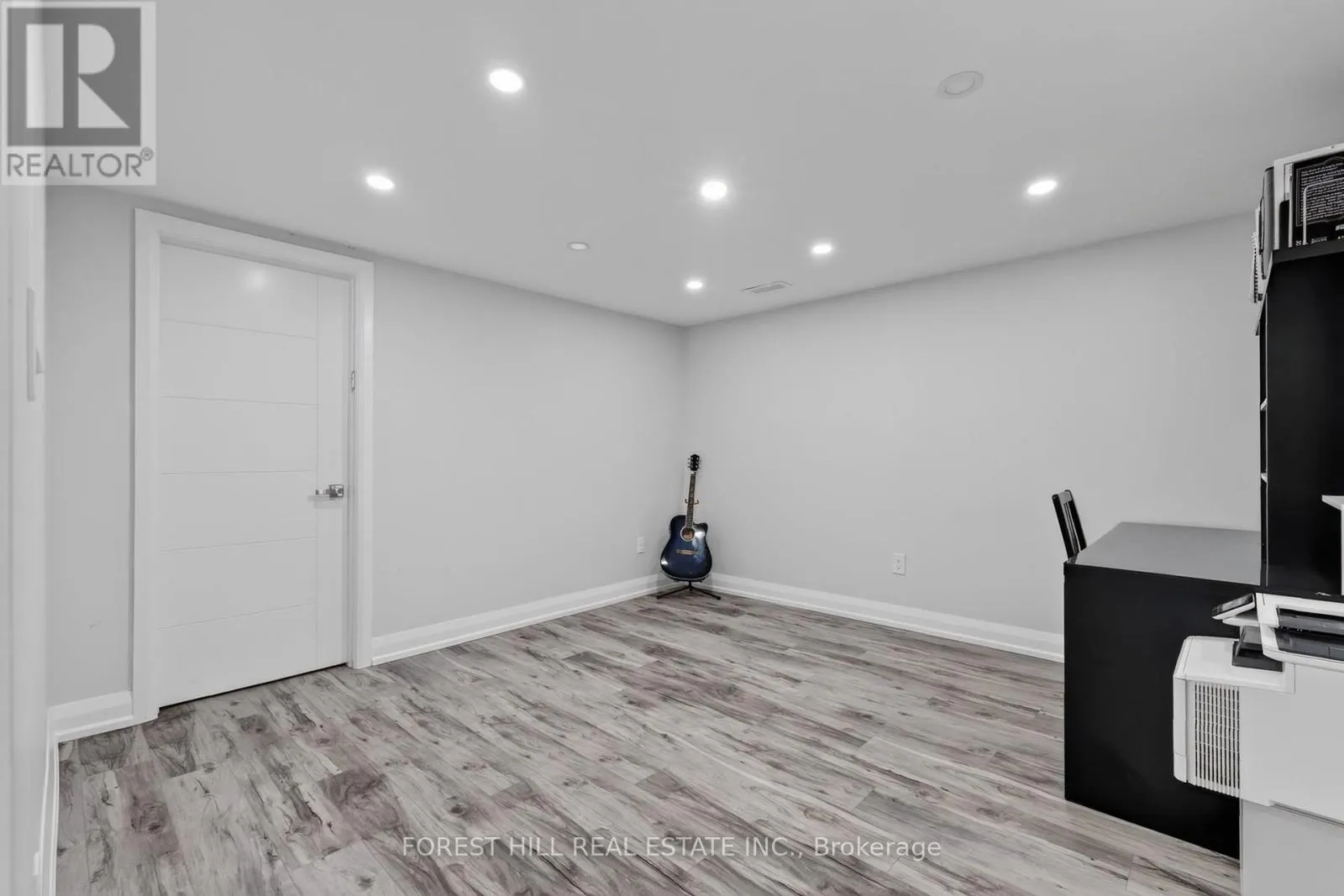 286 PALMER AVENUE