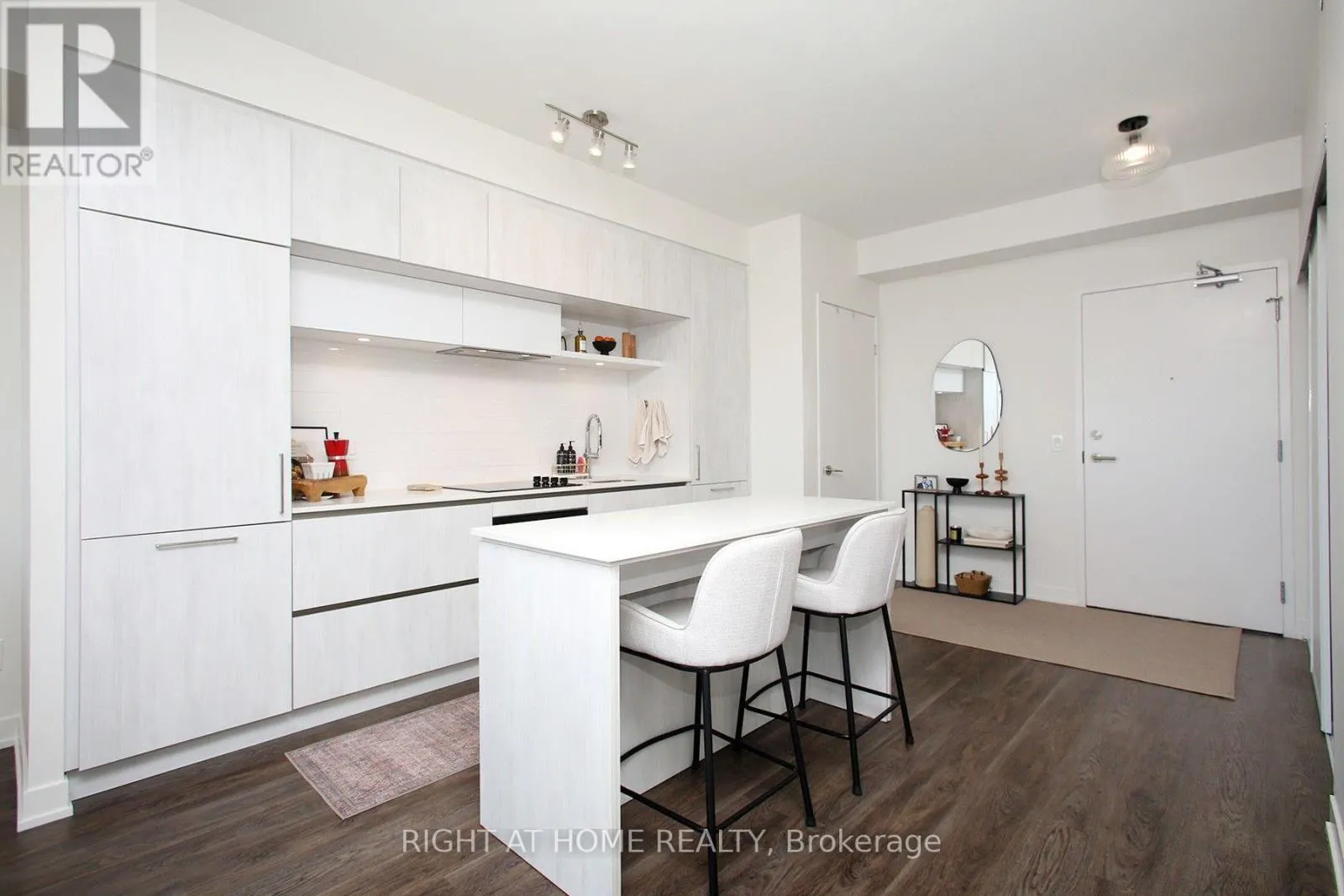 513 - 6 DAVID EYER ROAD