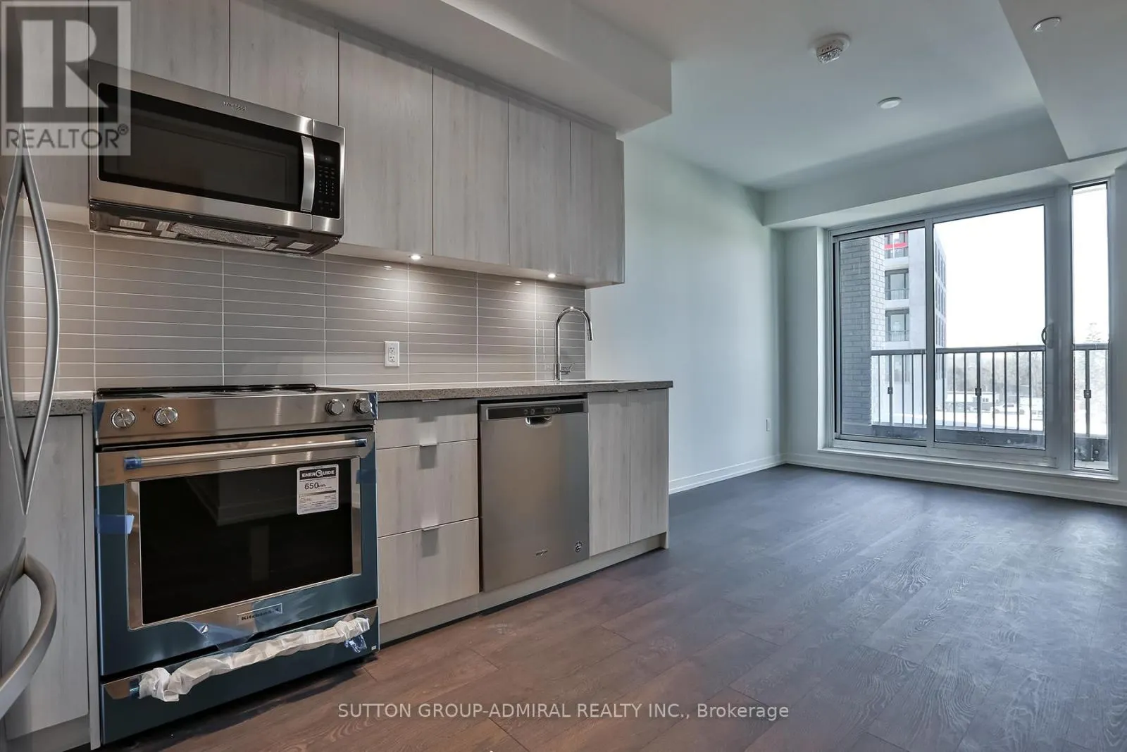 207E - 8868 YONGE STREET