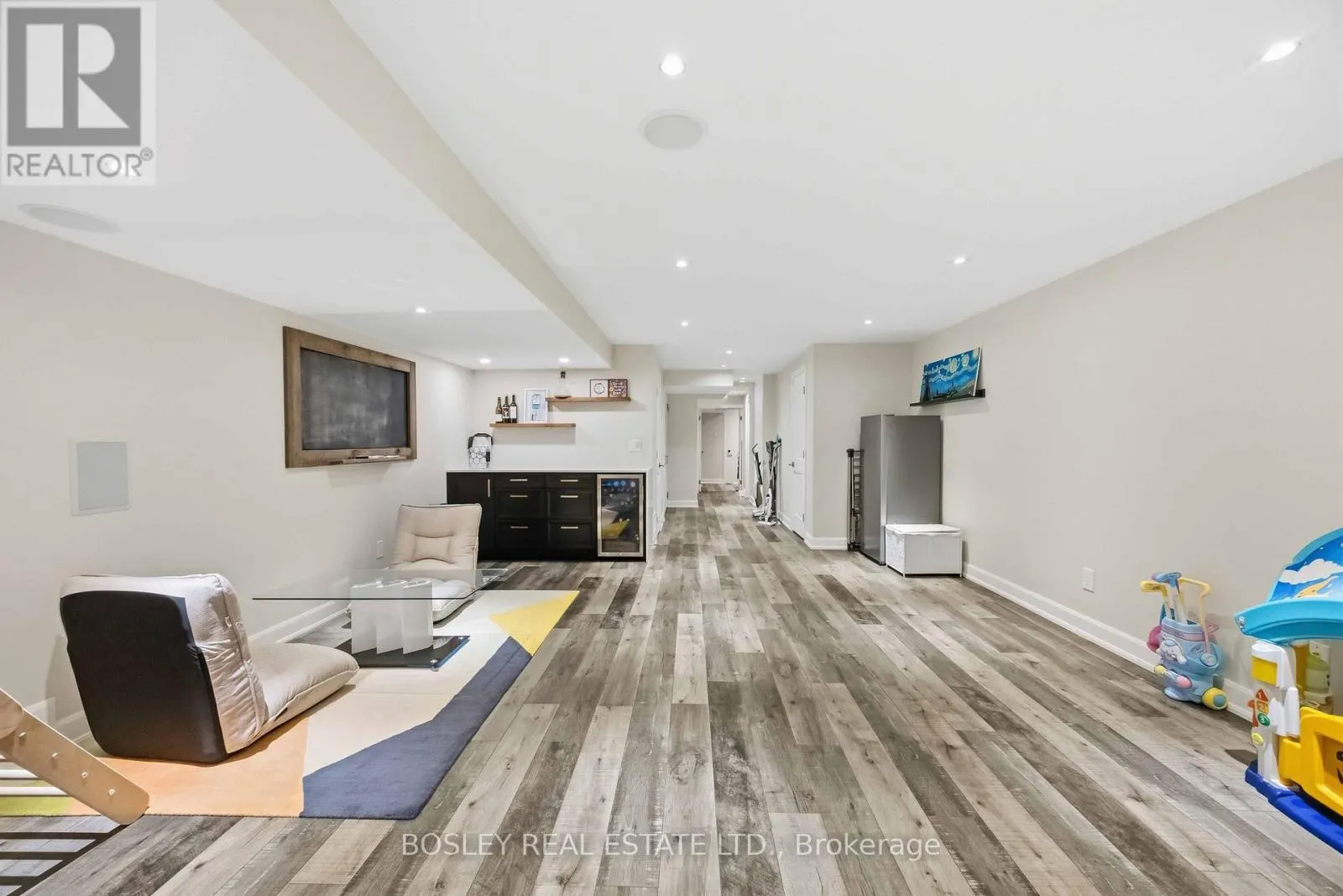 39 ALEXIE WAY
