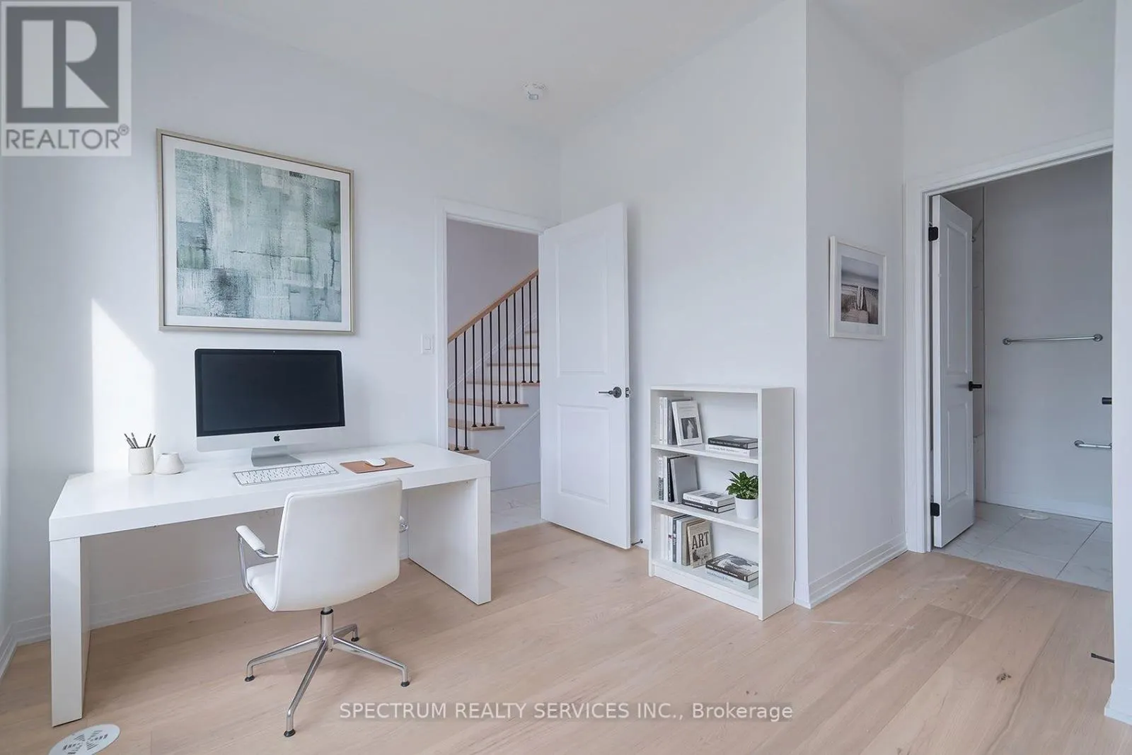 110 DE LA ROCHE DRIVE