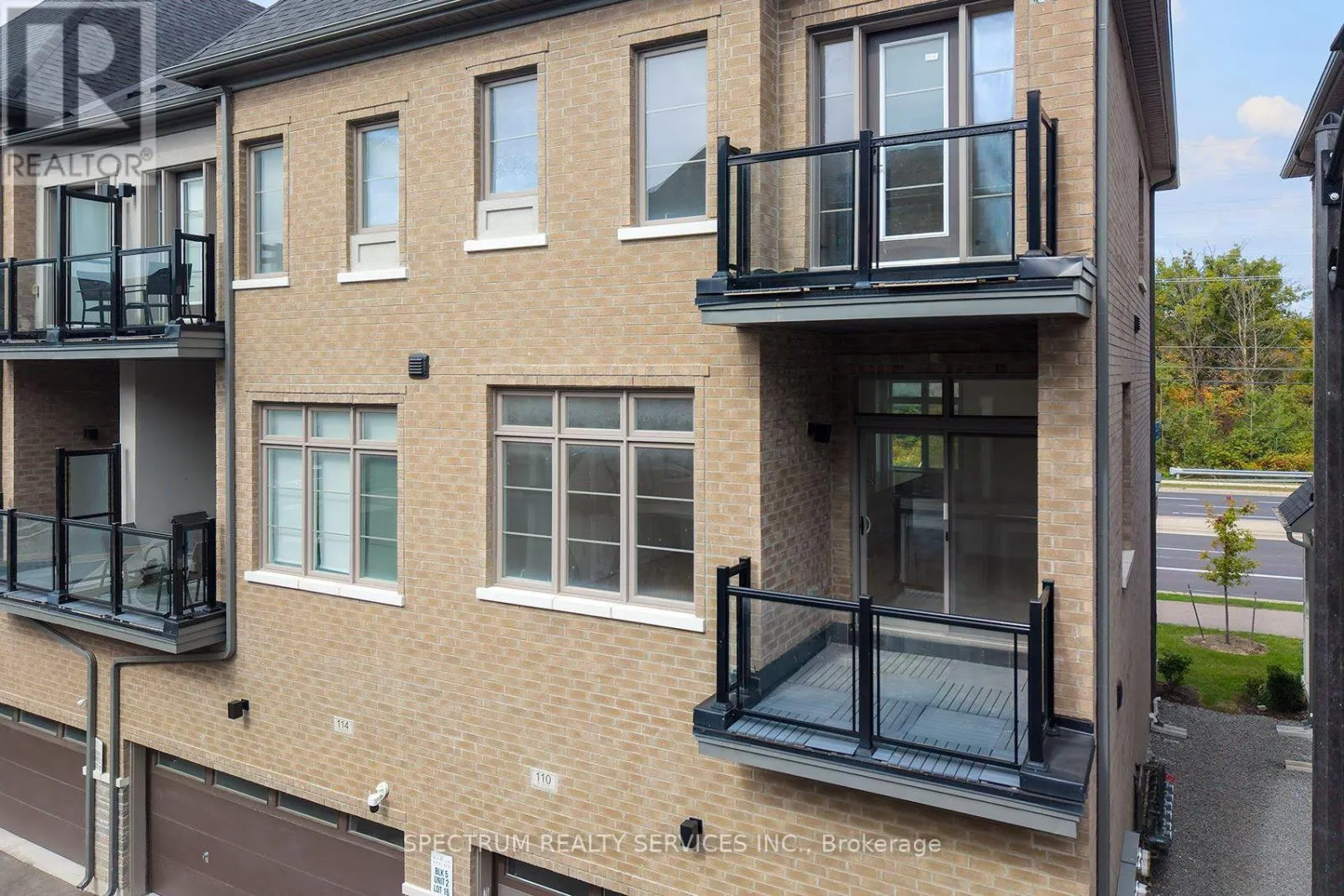 110 DE LA ROCHE DRIVE