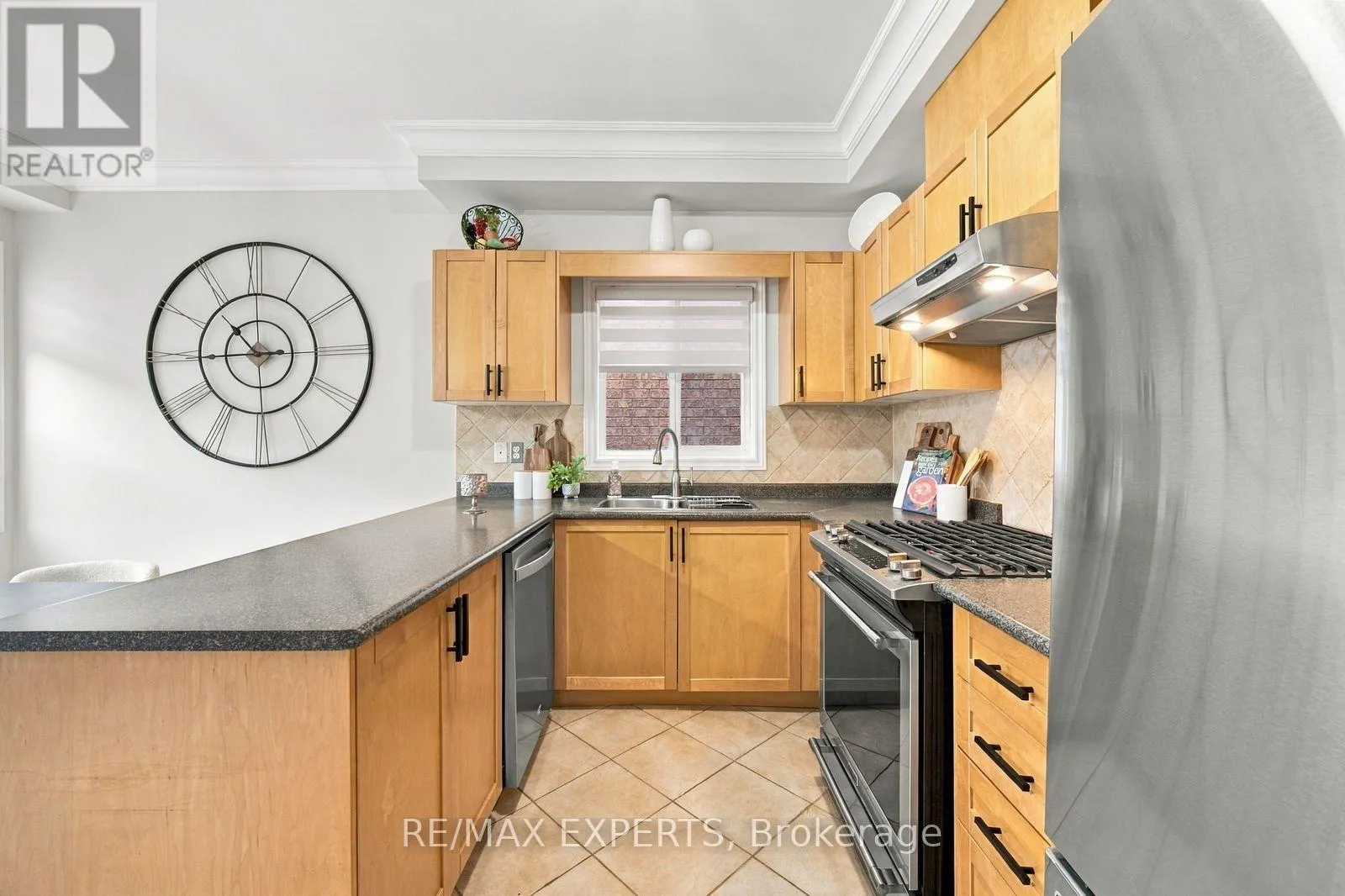 75 KEEGAN CRESCENT
