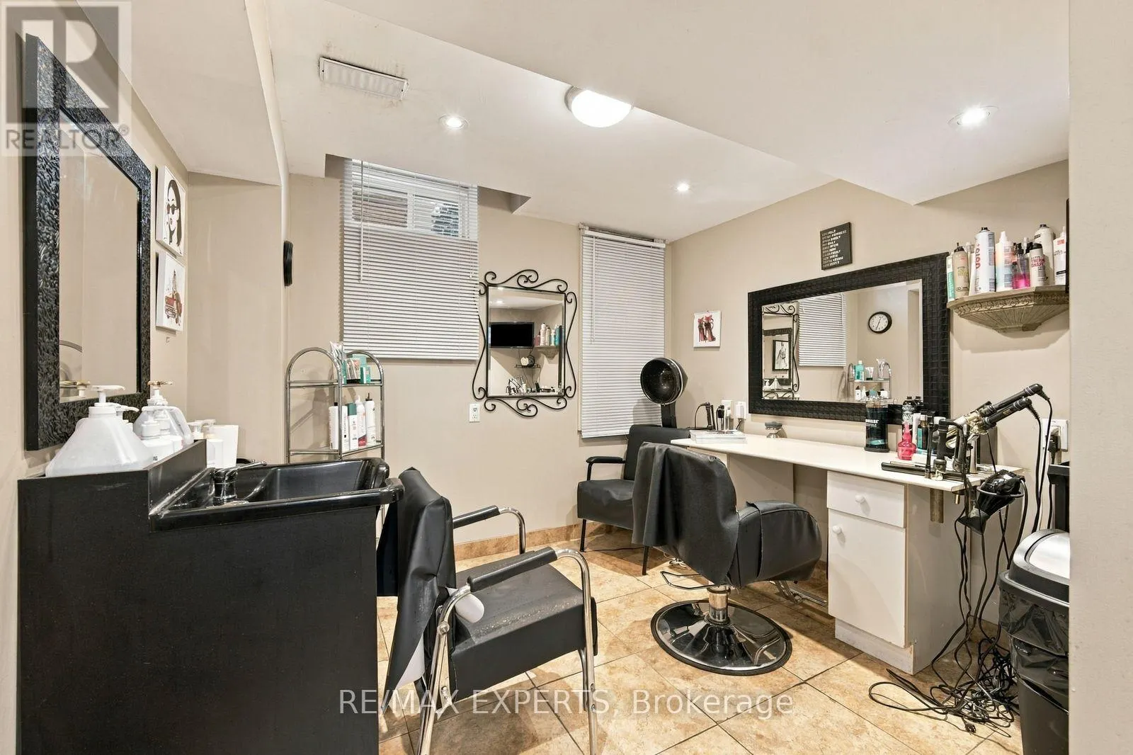 75 KEEGAN CRESCENT