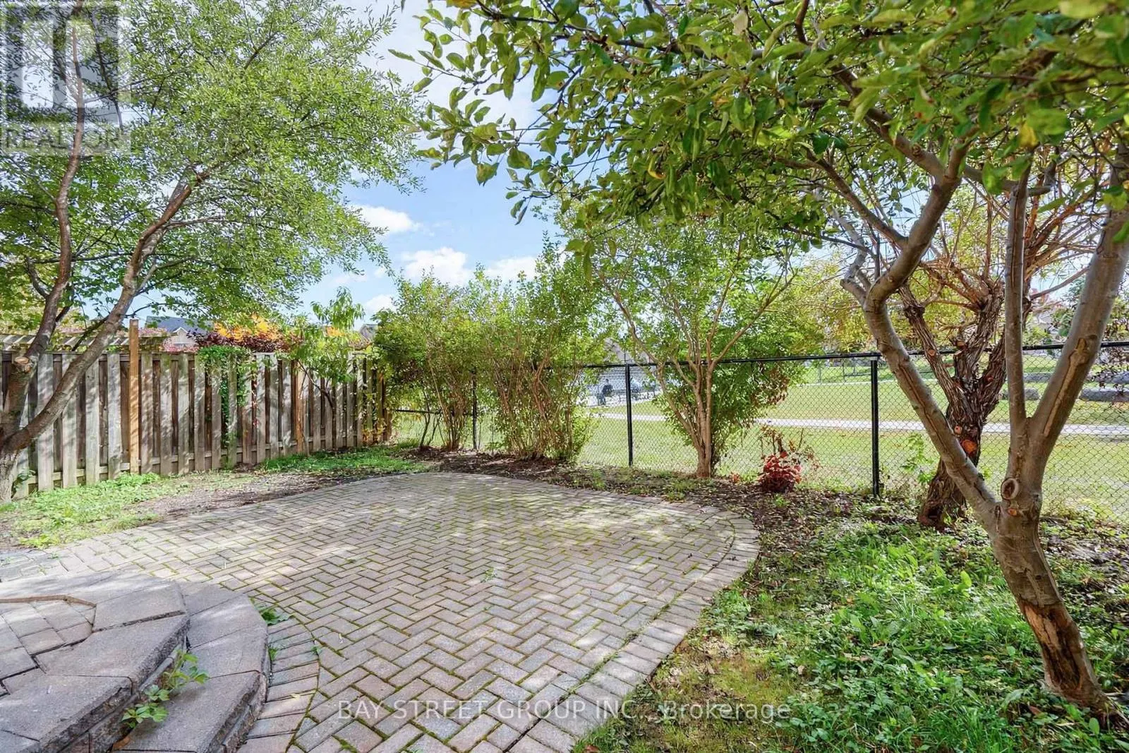 15 FRASERWOOD ROAD