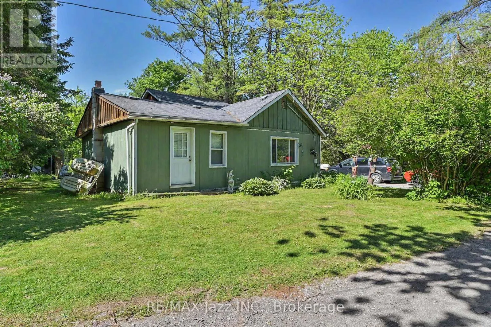 4 HUBBARD STREET