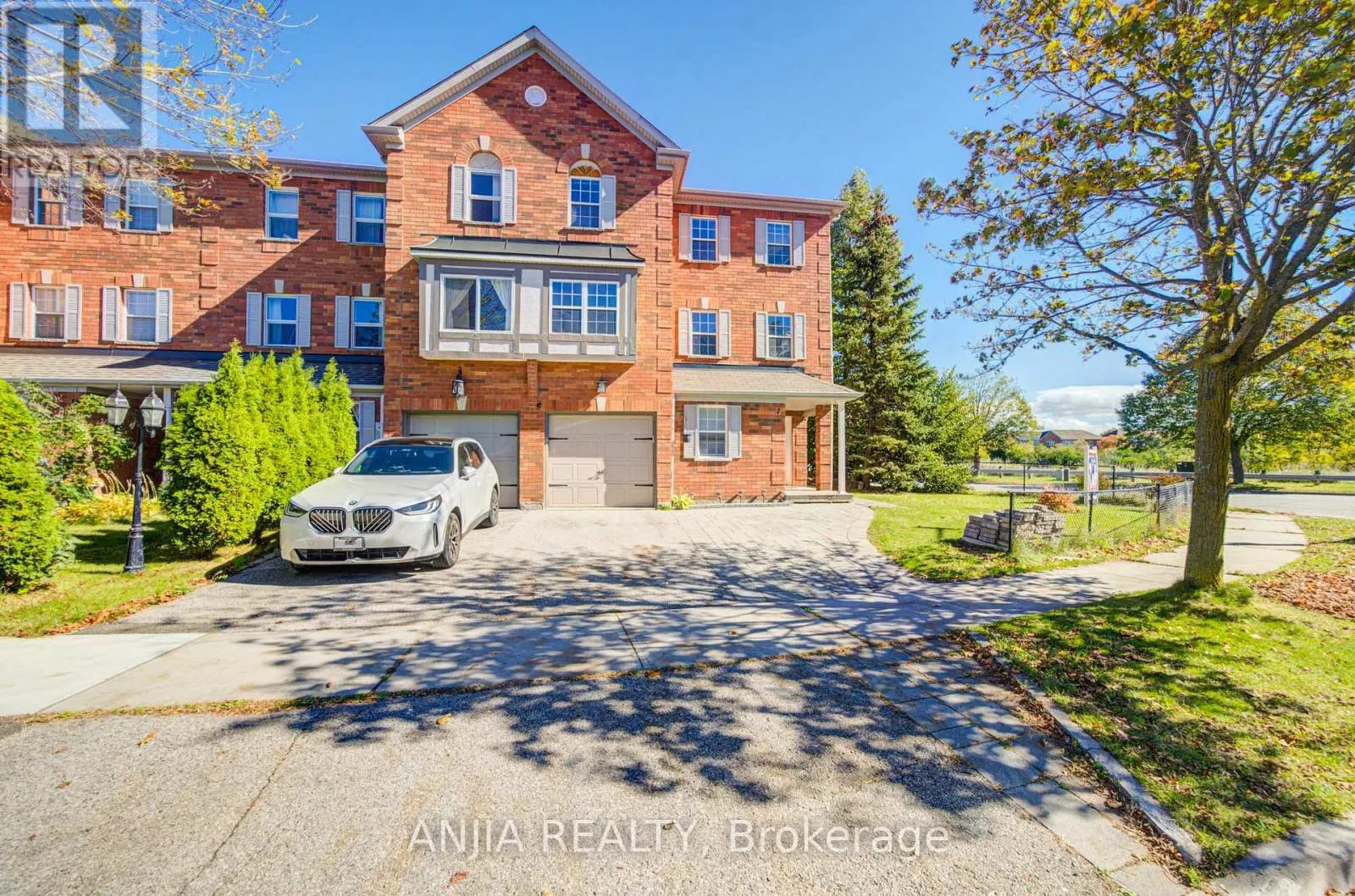 7 HAWTIN LANE