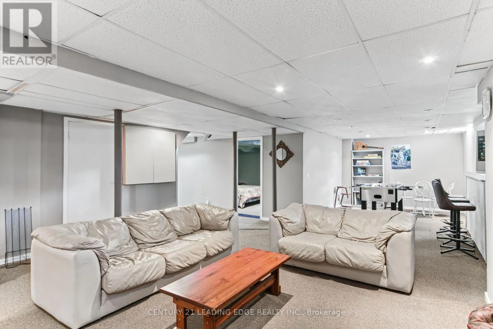 35 HARTWELL WAY