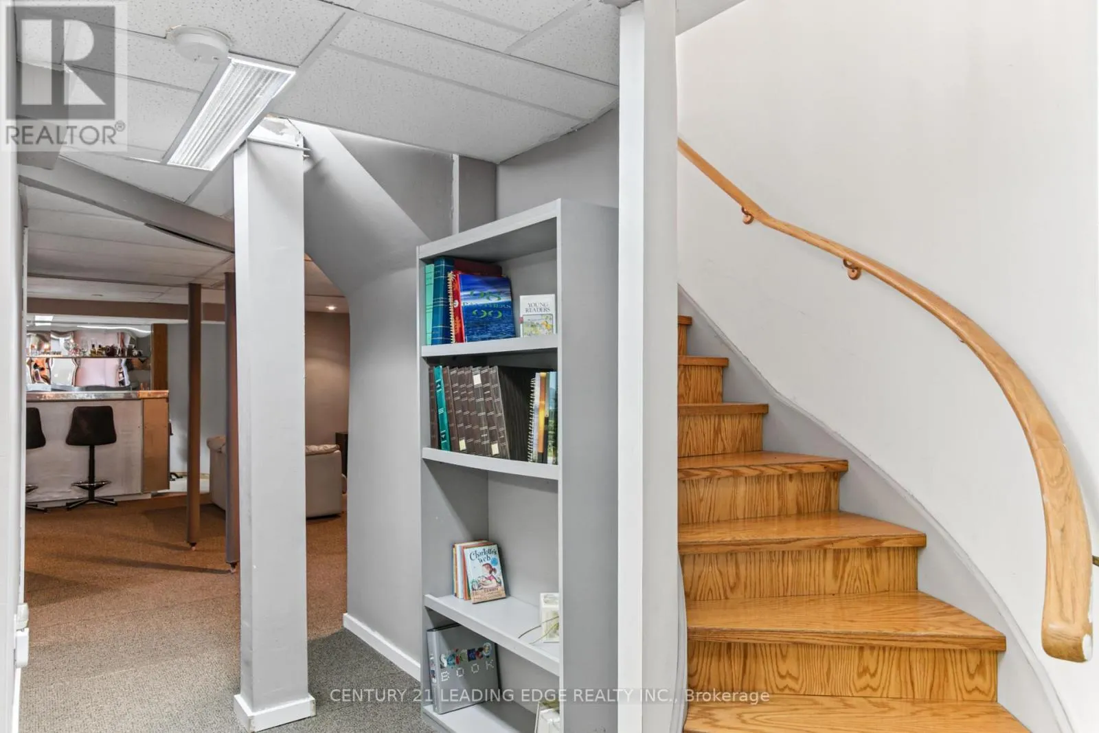 35 HARTWELL WAY
