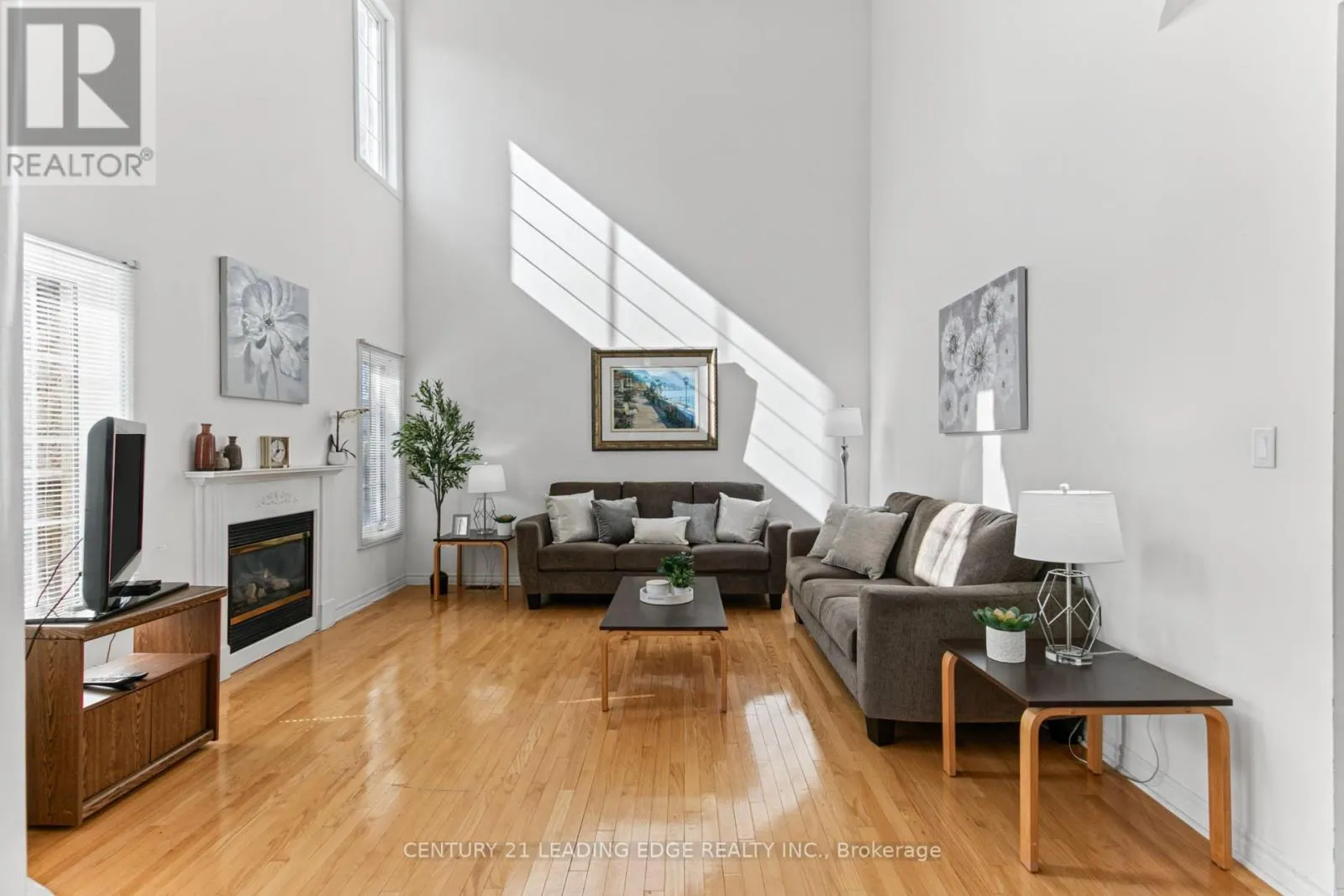 35 HARTWELL WAY