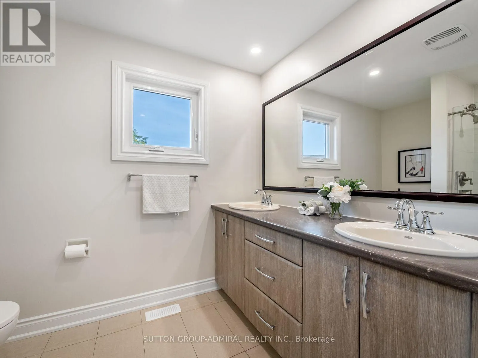 11 ESPBY COURT