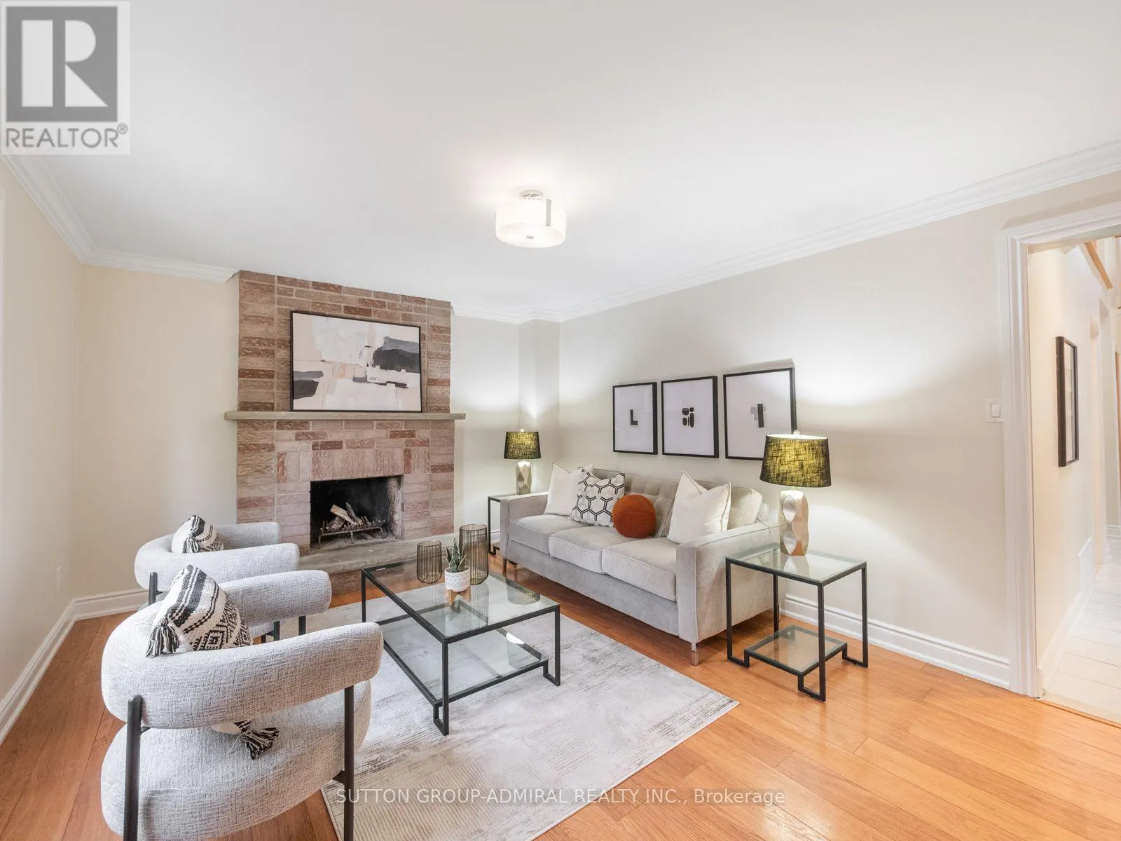 11 ESPBY COURT