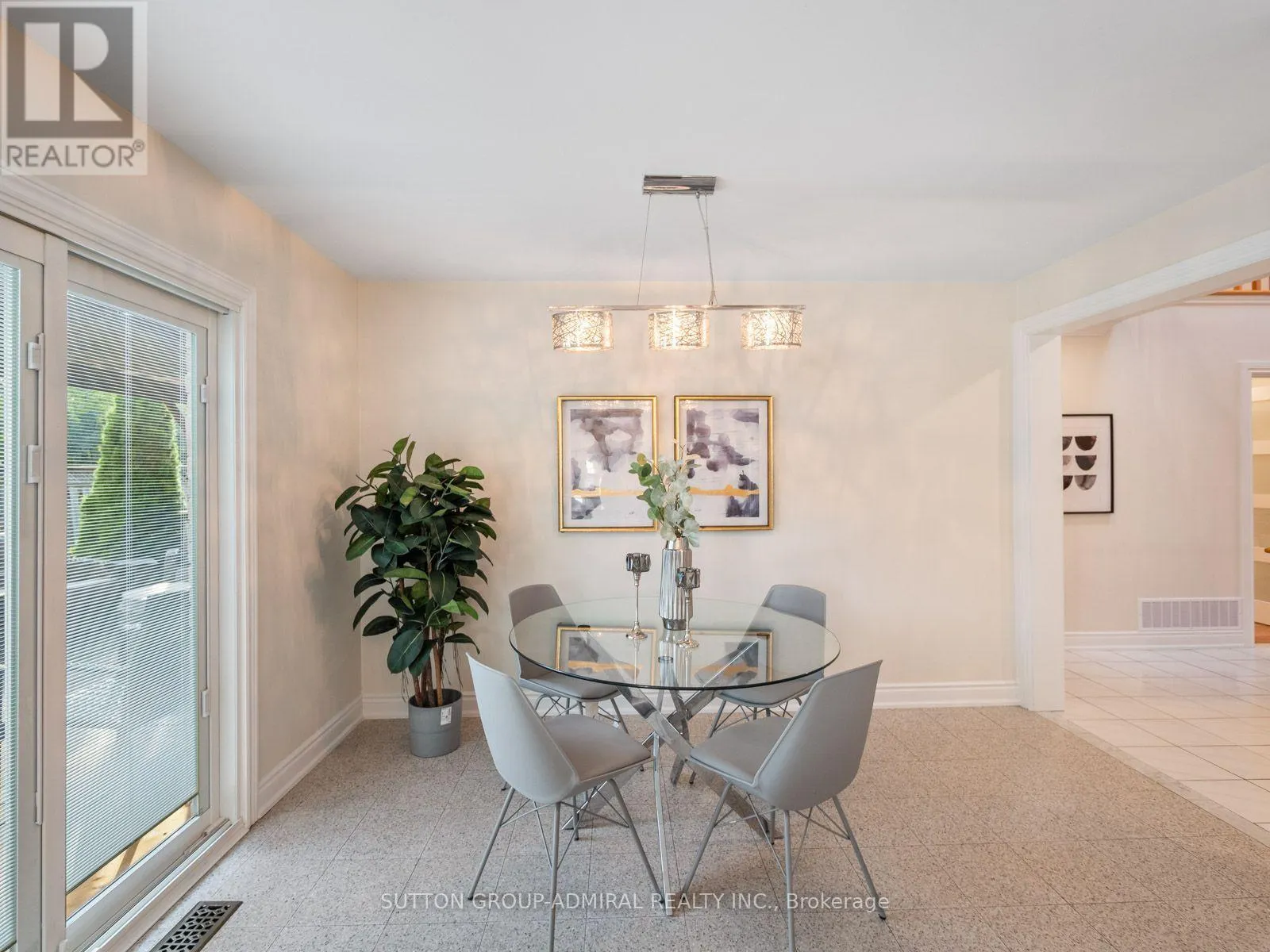 11 ESPBY COURT