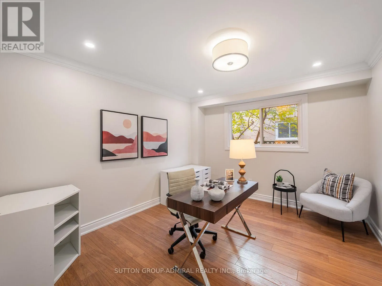 11 ESPBY COURT