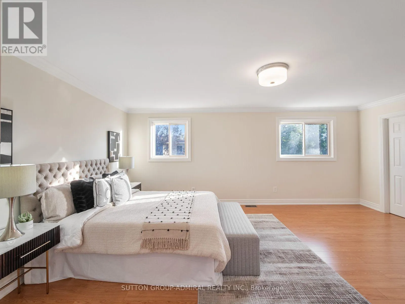11 ESPBY COURT