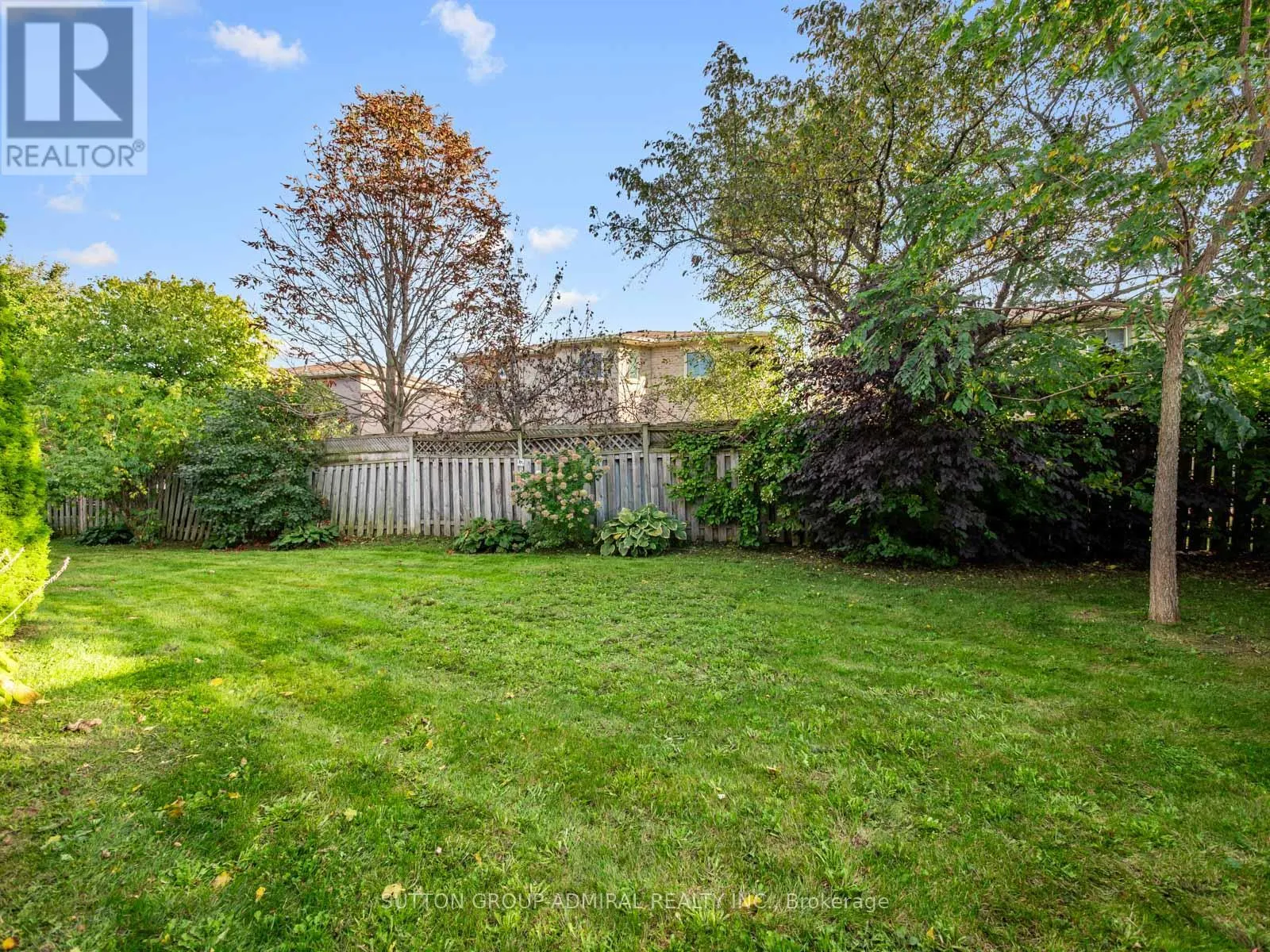 11 ESPBY COURT