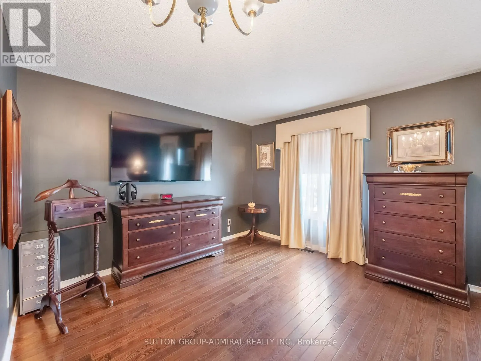 49 MIRIAM CRESCENT