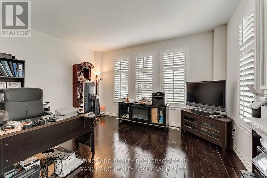75 TREETOPS BOULEVARD