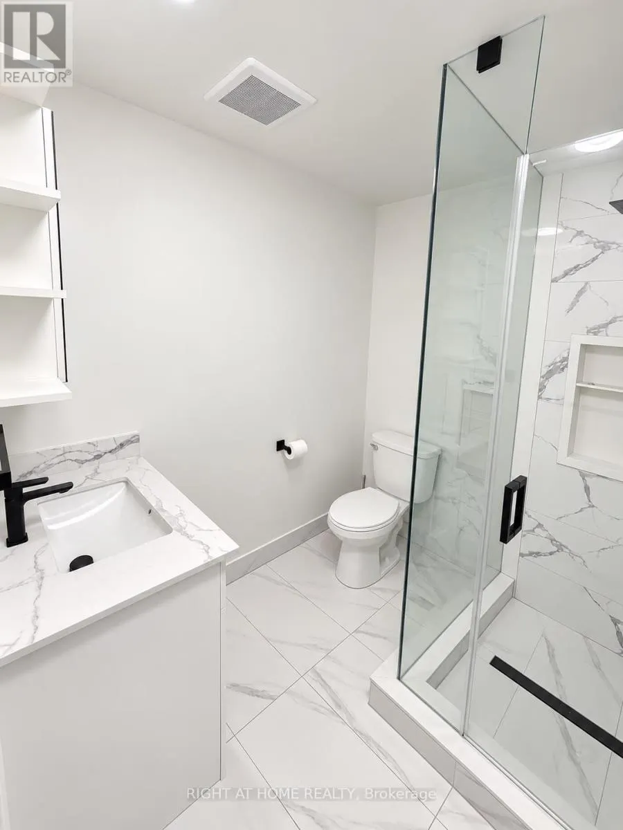 32 ARANKA COURT