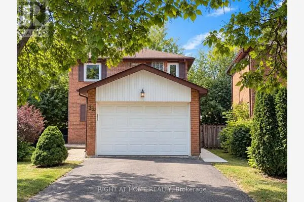 32 ARANKA COURT