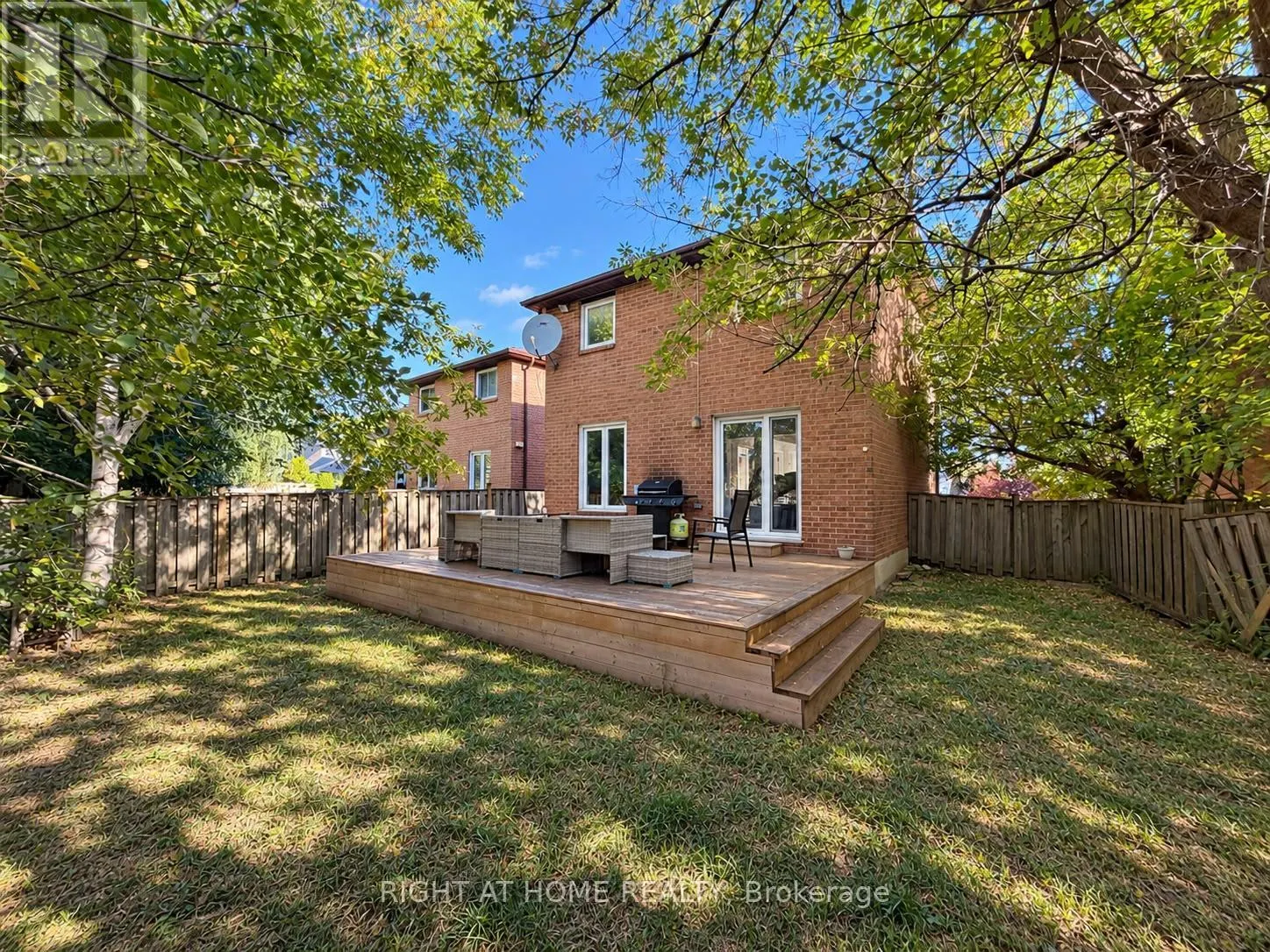32 ARANKA COURT