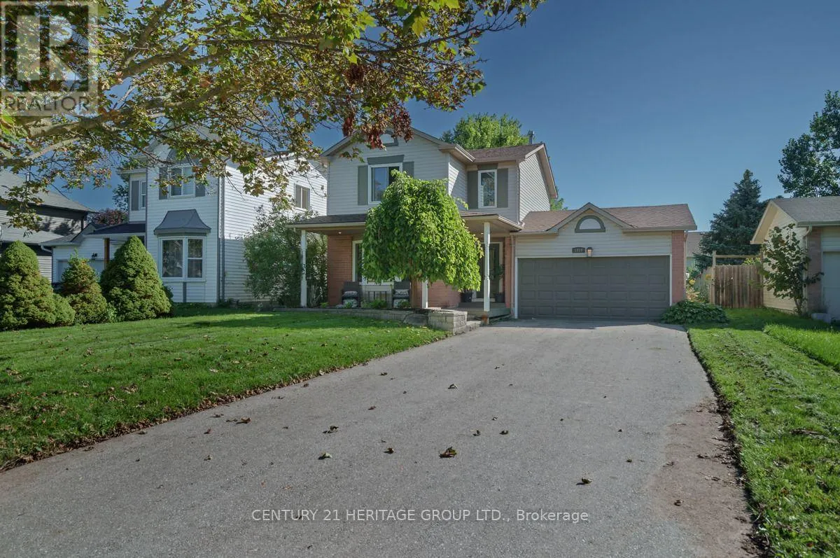 1919 APPLEWOOD AVENUE