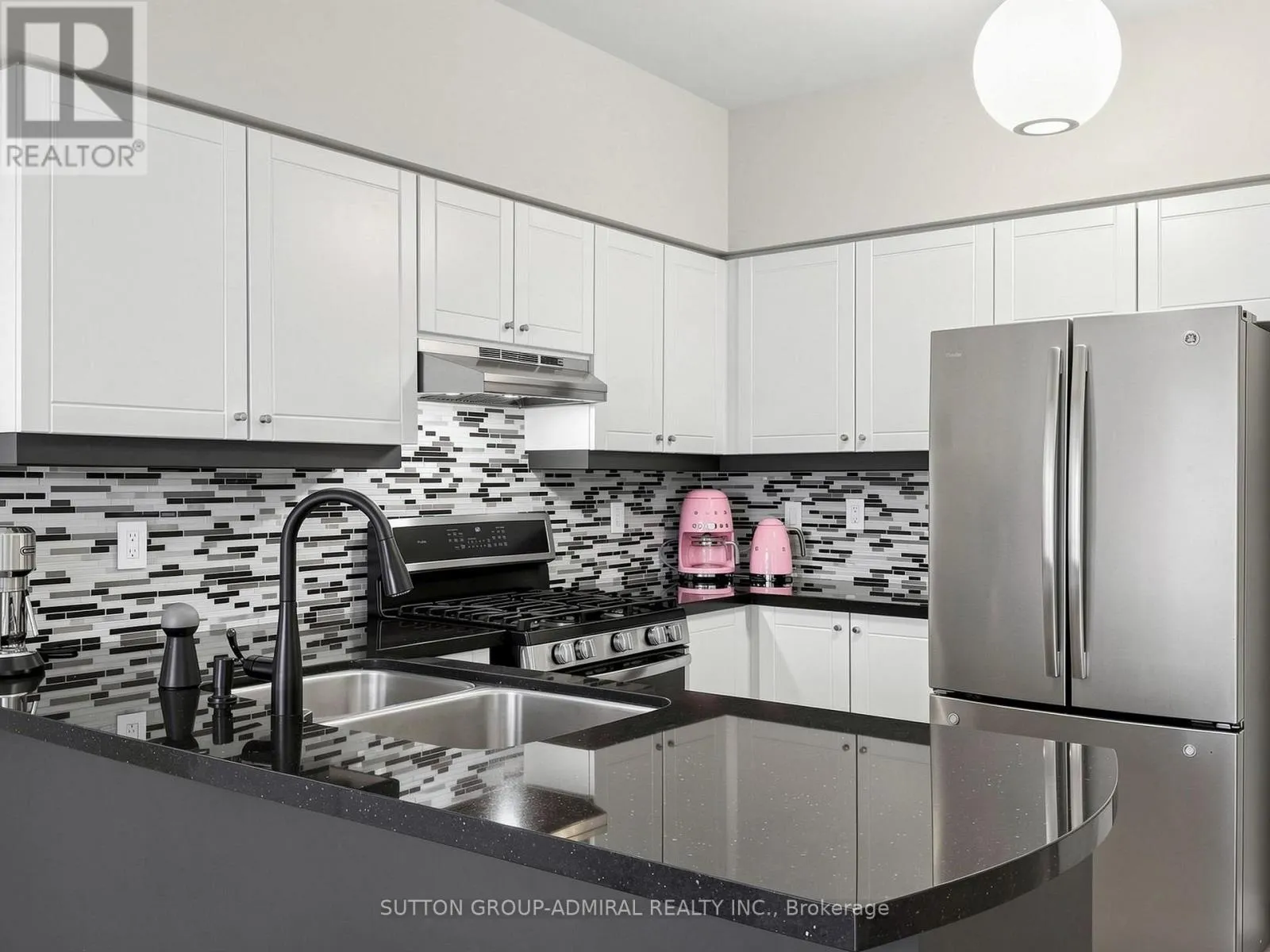 10 SILVER OAKS BOULEVARD