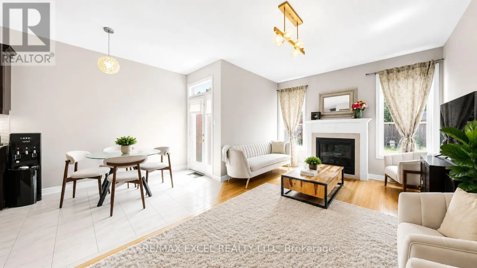 176 SIR SANFORD FLEMING WAY