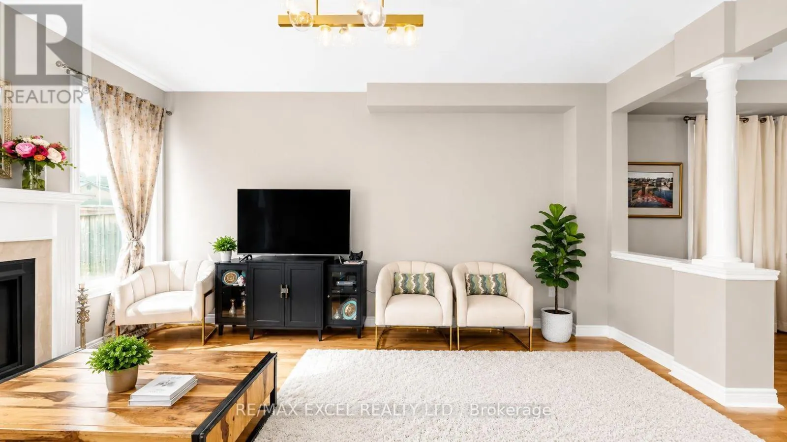 176 SIR SANFORD FLEMING WAY