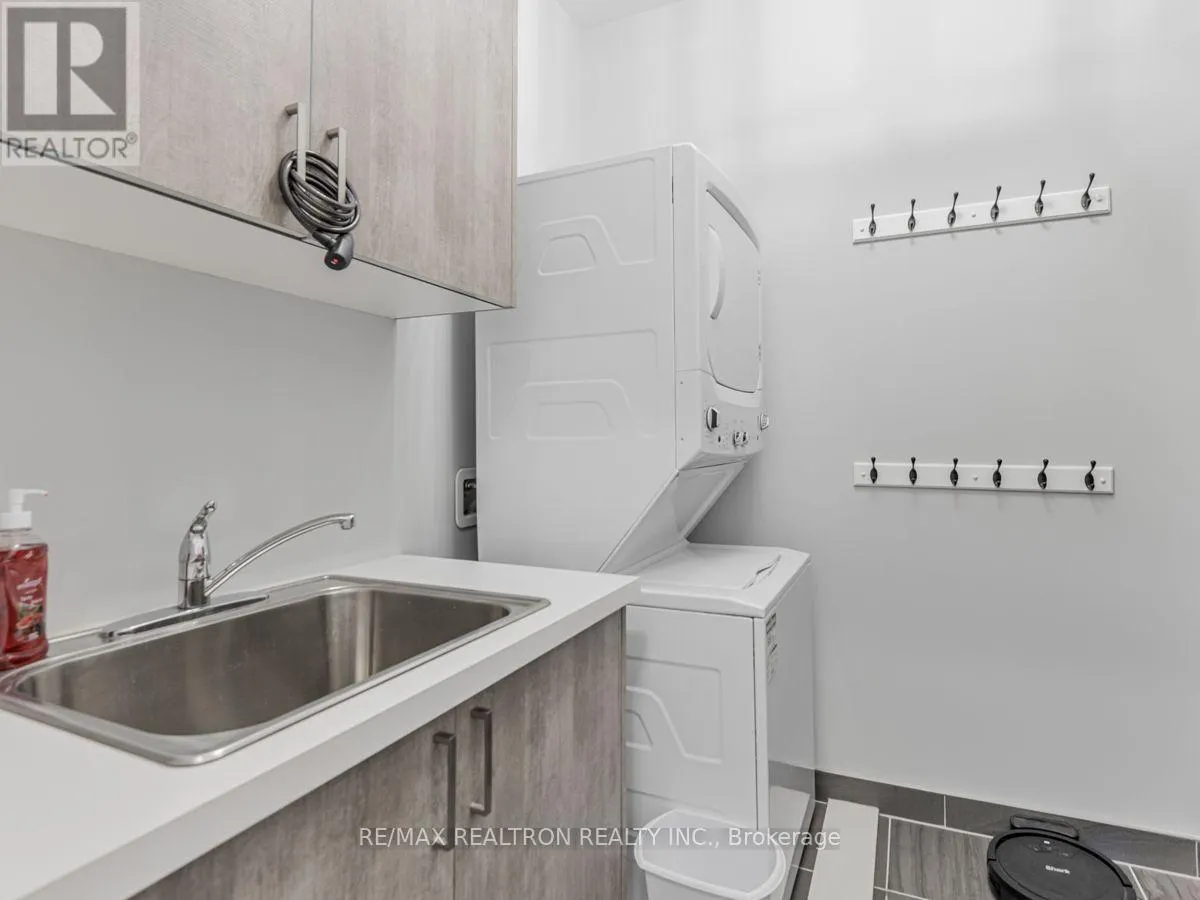 3698 FERRETTI COURT