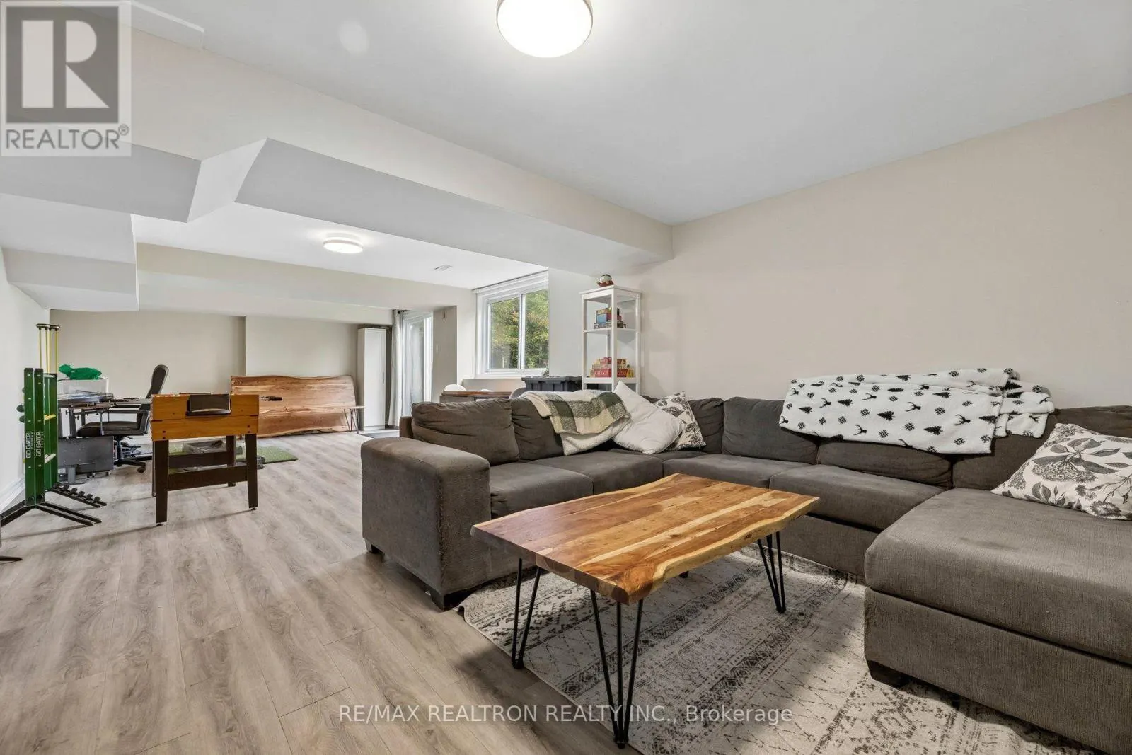 2099 CONCESSION 2 ROAD