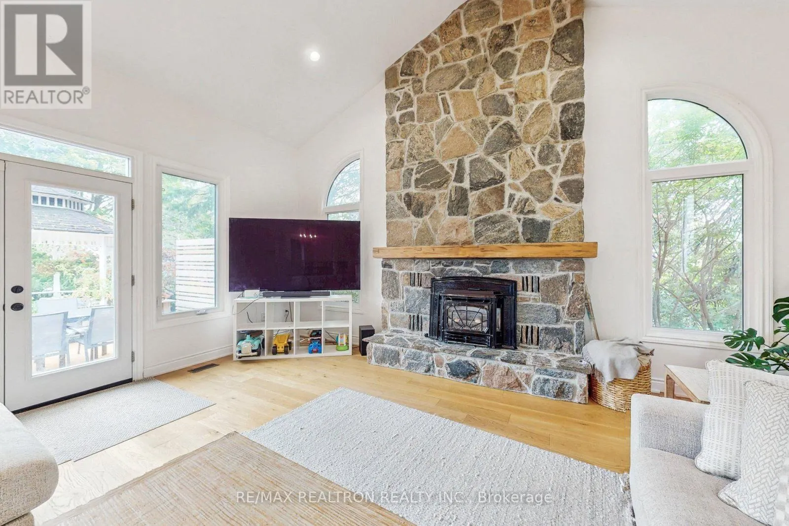 2099 CONCESSION 2 ROAD