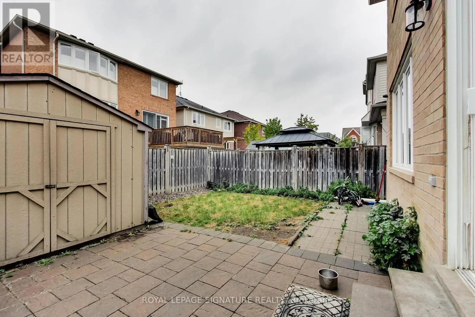 15 WHITEROSE LANE