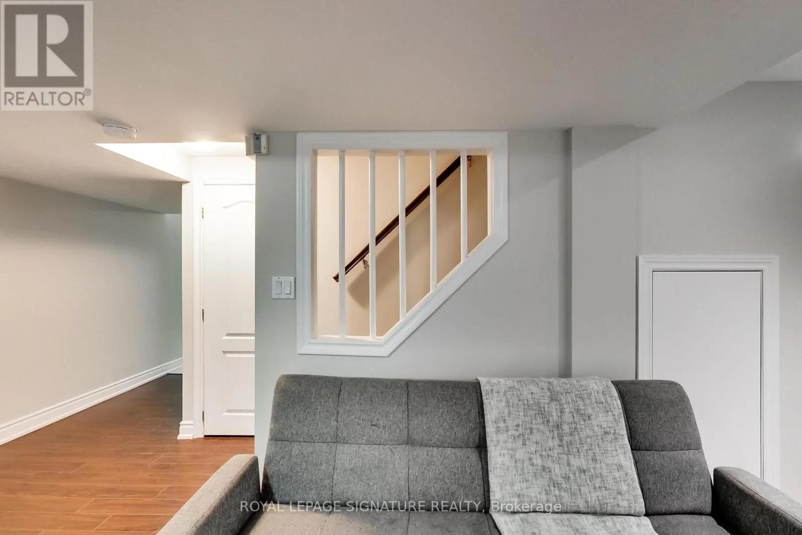 15 WHITEROSE LANE