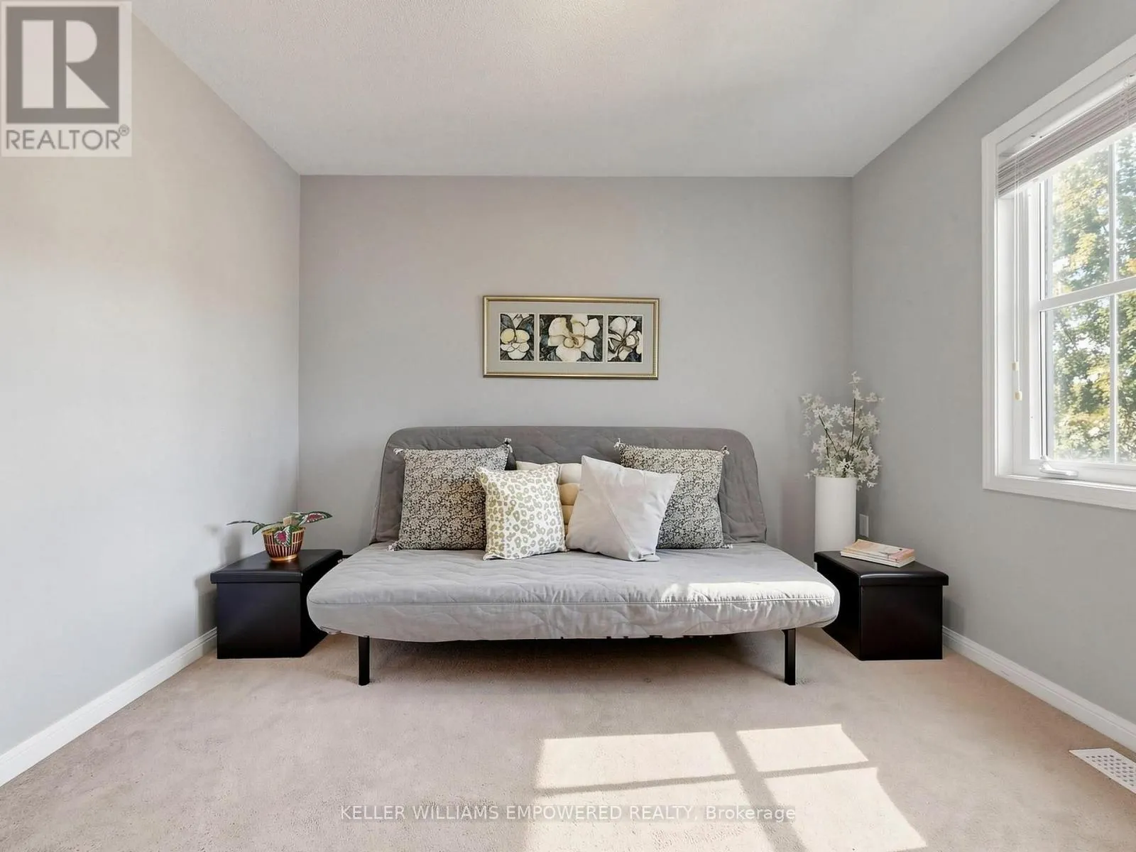 203 CHILCOTT CRESCENT