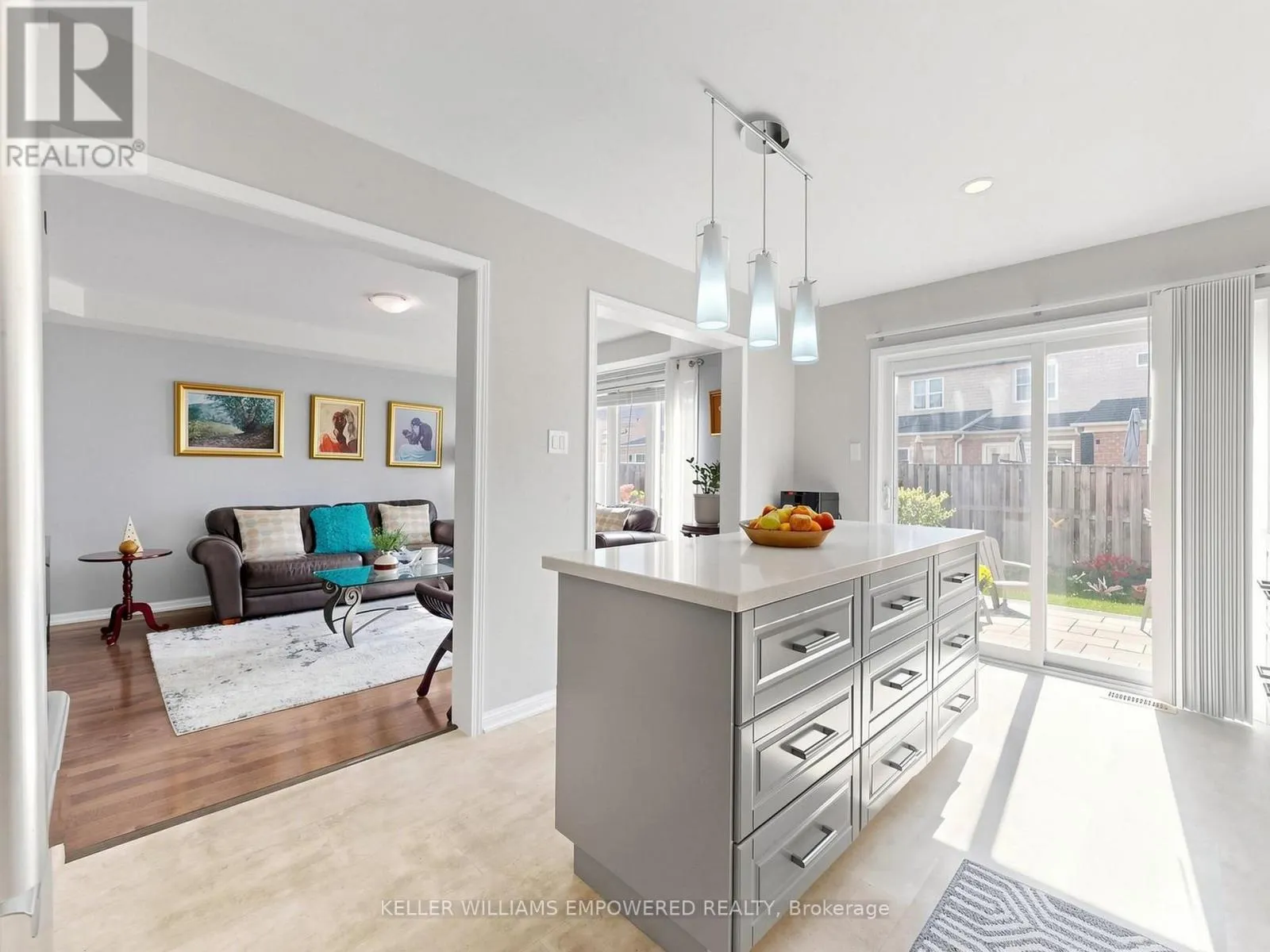203 CHILCOTT CRESCENT