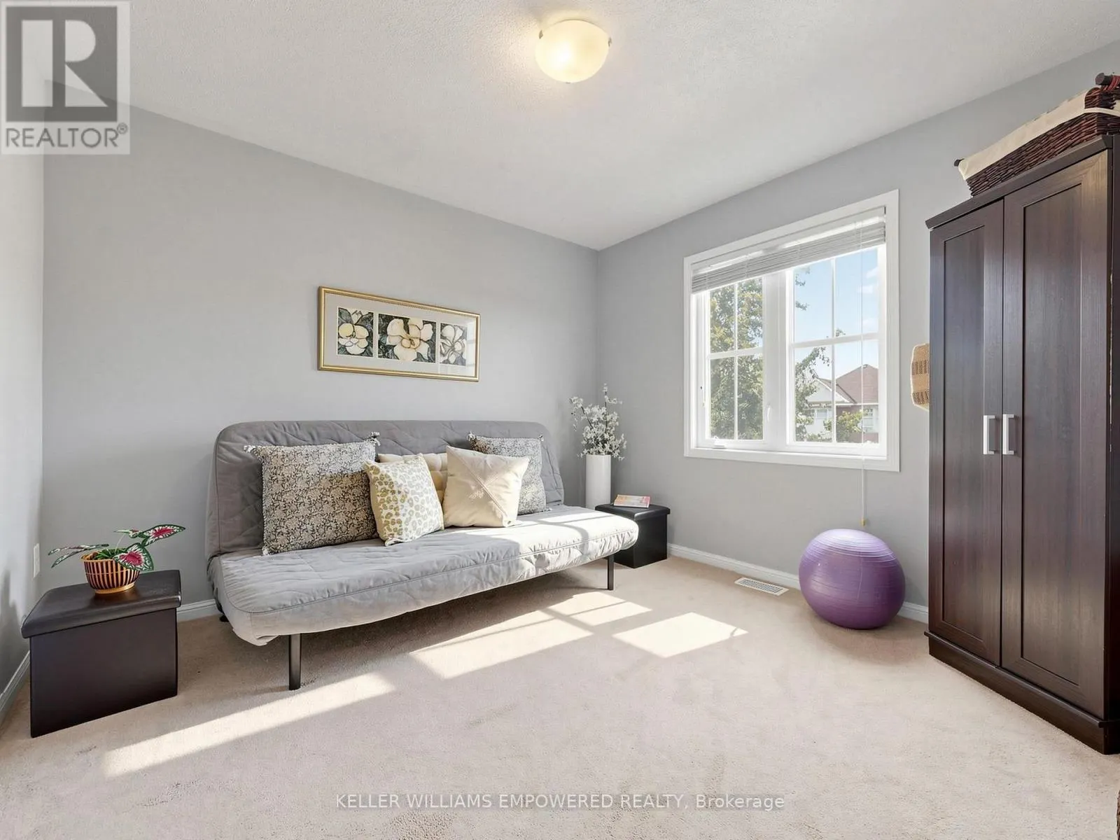 203 CHILCOTT CRESCENT
