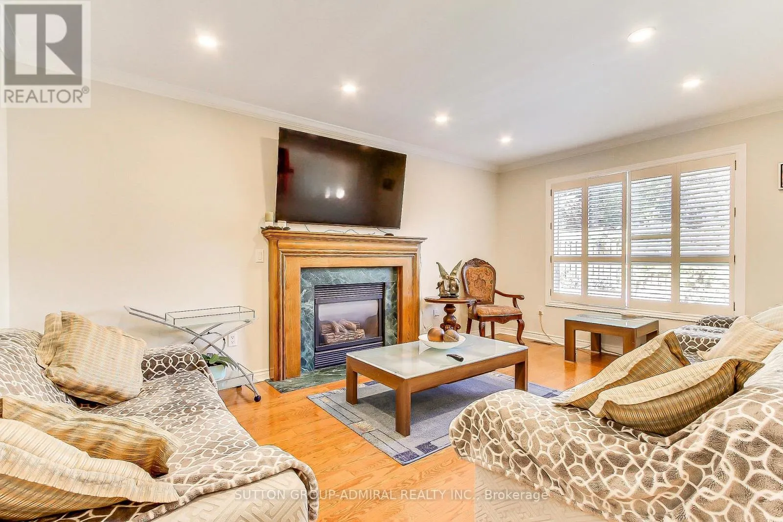322 HARRY BEER COURT
