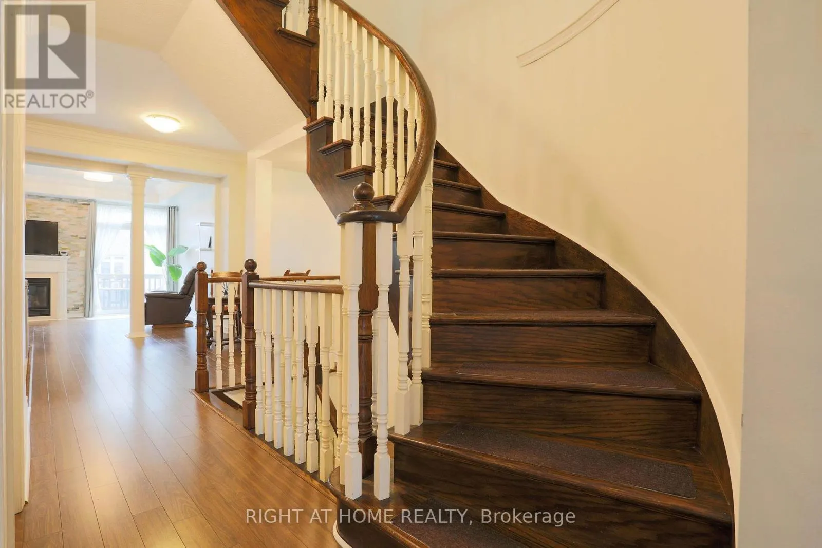 11 LITTLERIVER COURT