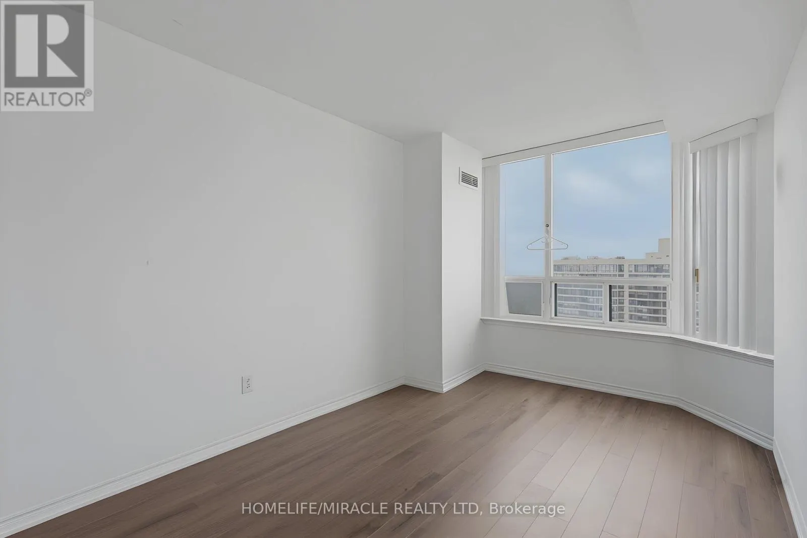 PH211 - 7250 YONGE STREET
