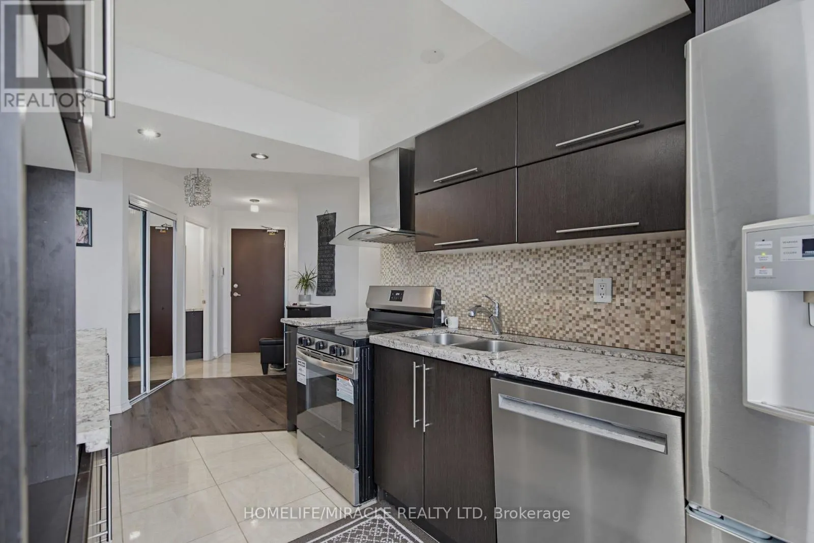 PH211 - 7250 YONGE STREET